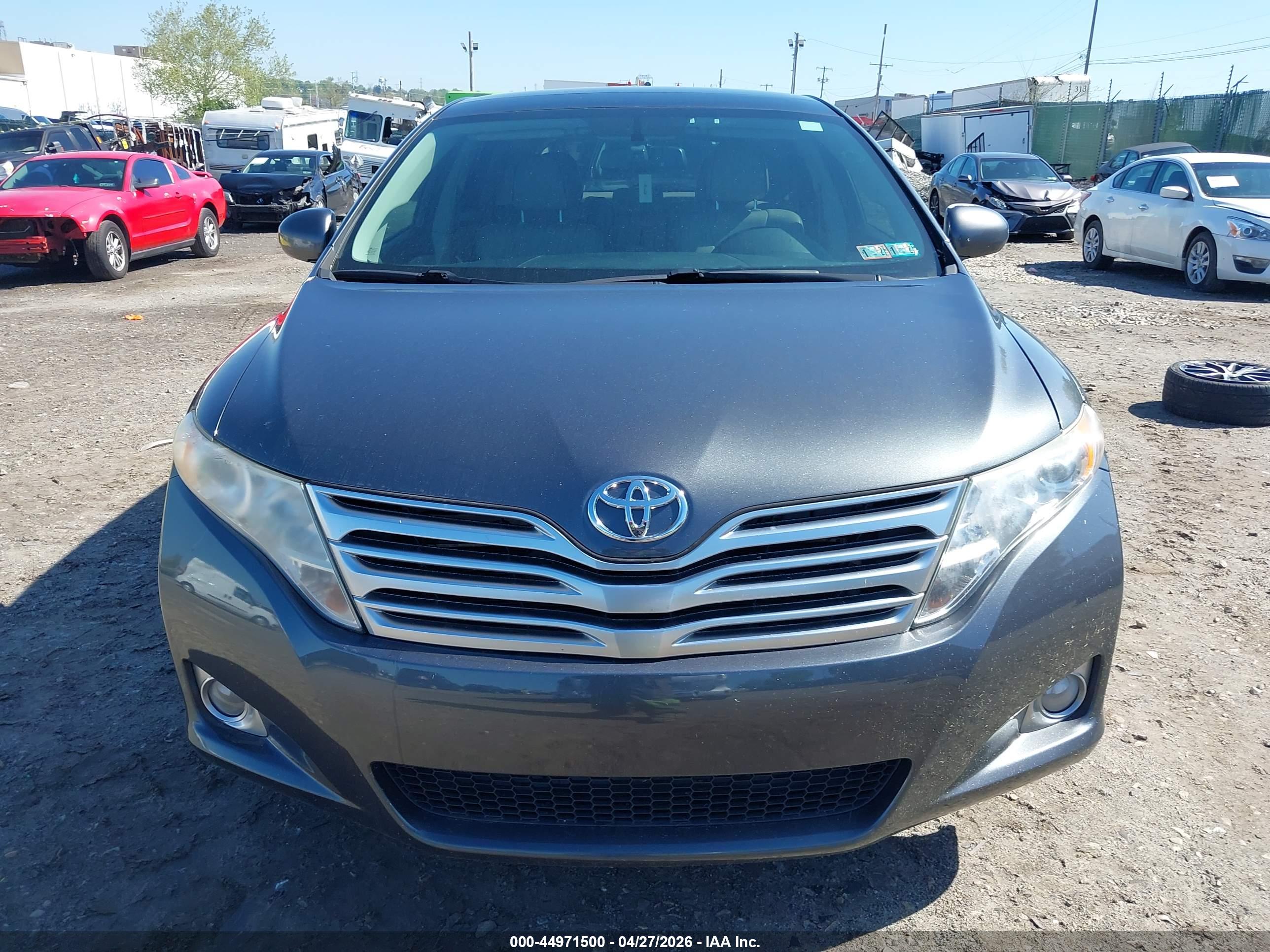 TOYOTA VENZA image 6