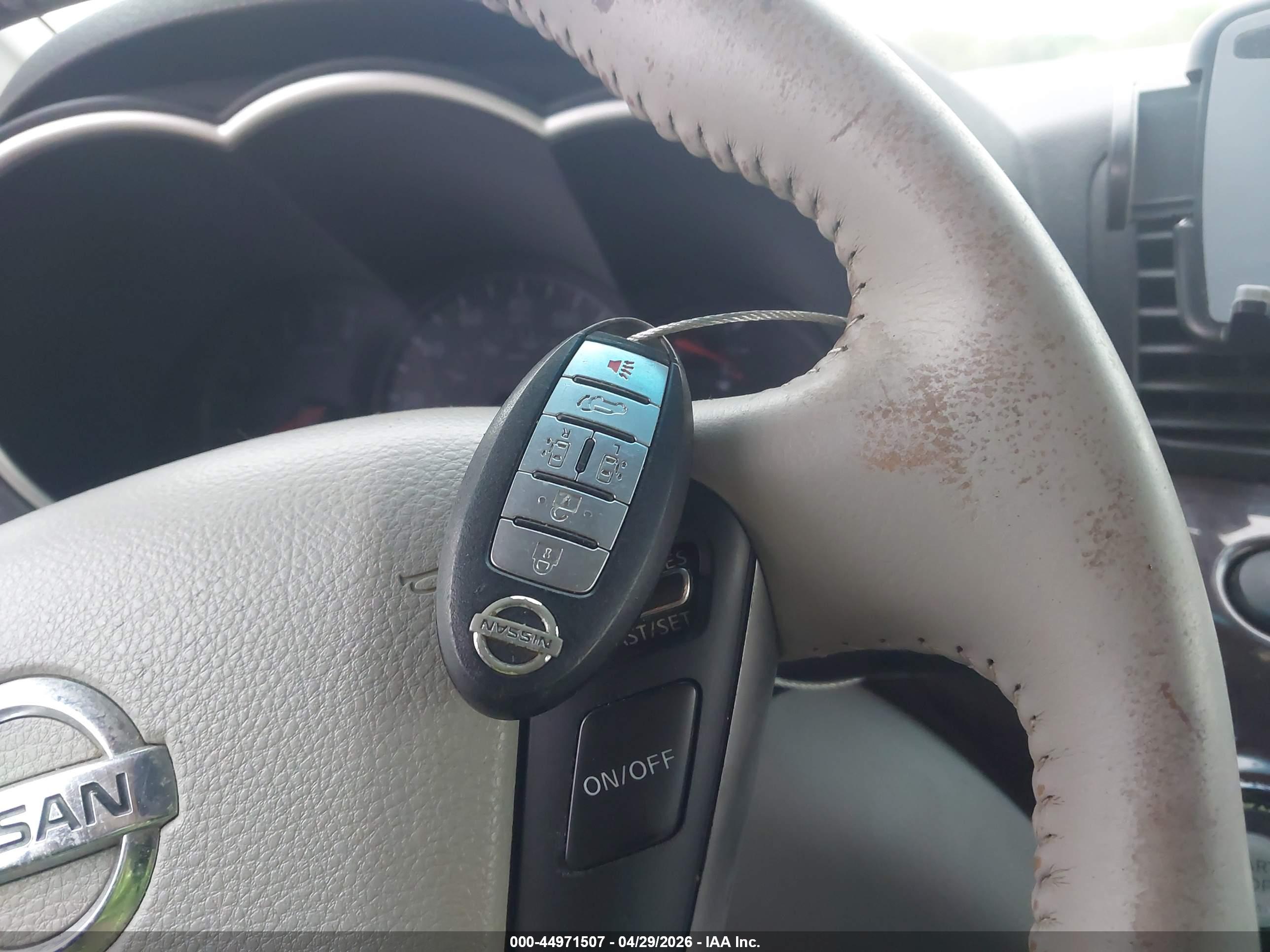 NISSAN QUEST image 11