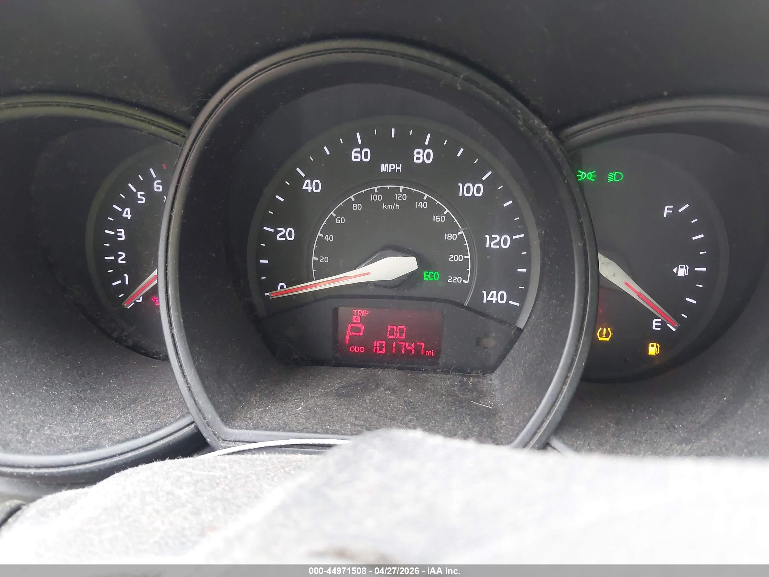 KIA RIO5 image 7