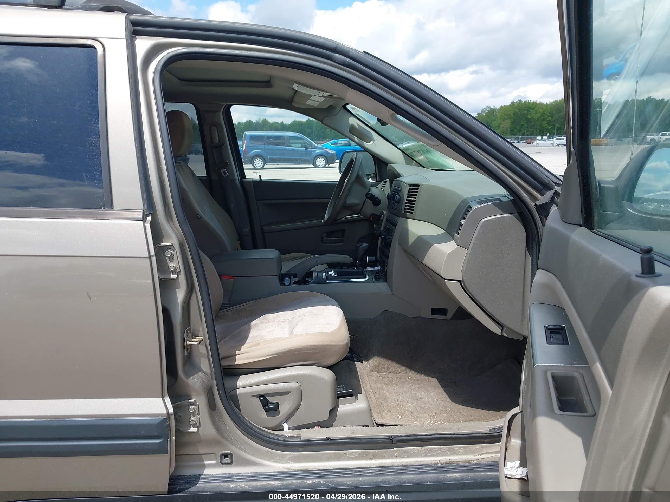 JEEP GRAND image 5