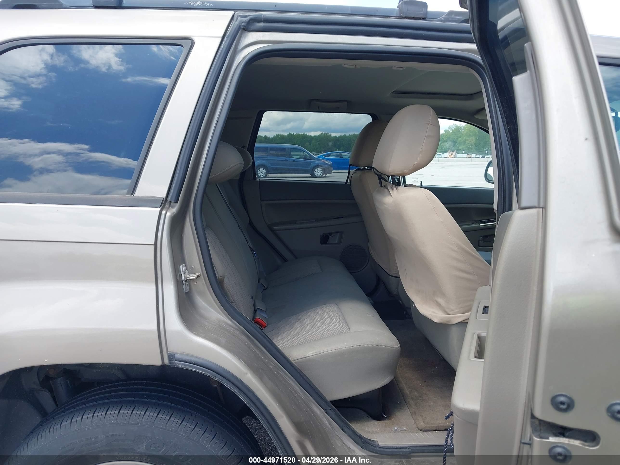 JEEP GRAND image 8