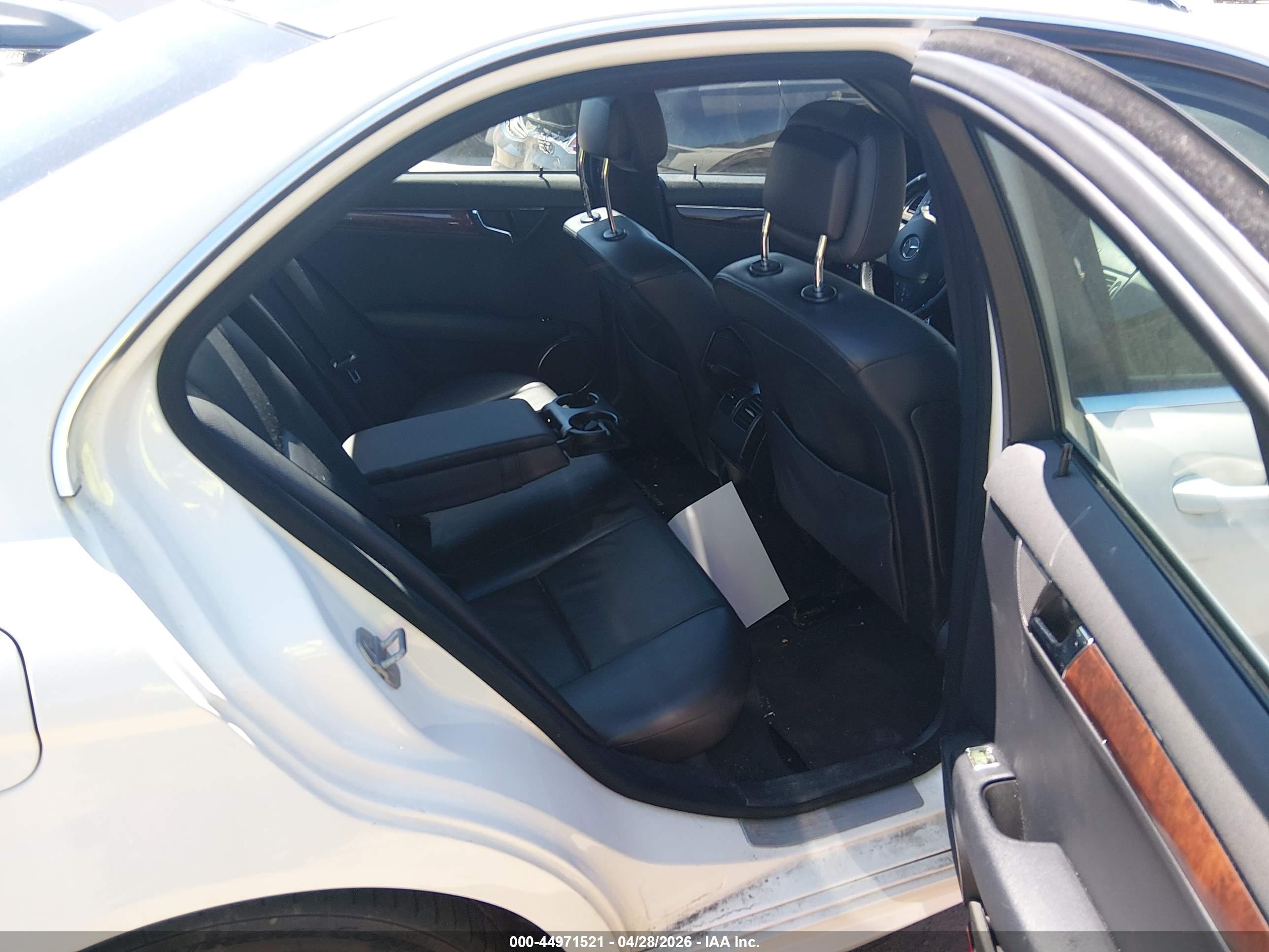 MERCEDES-BENZ C image 8