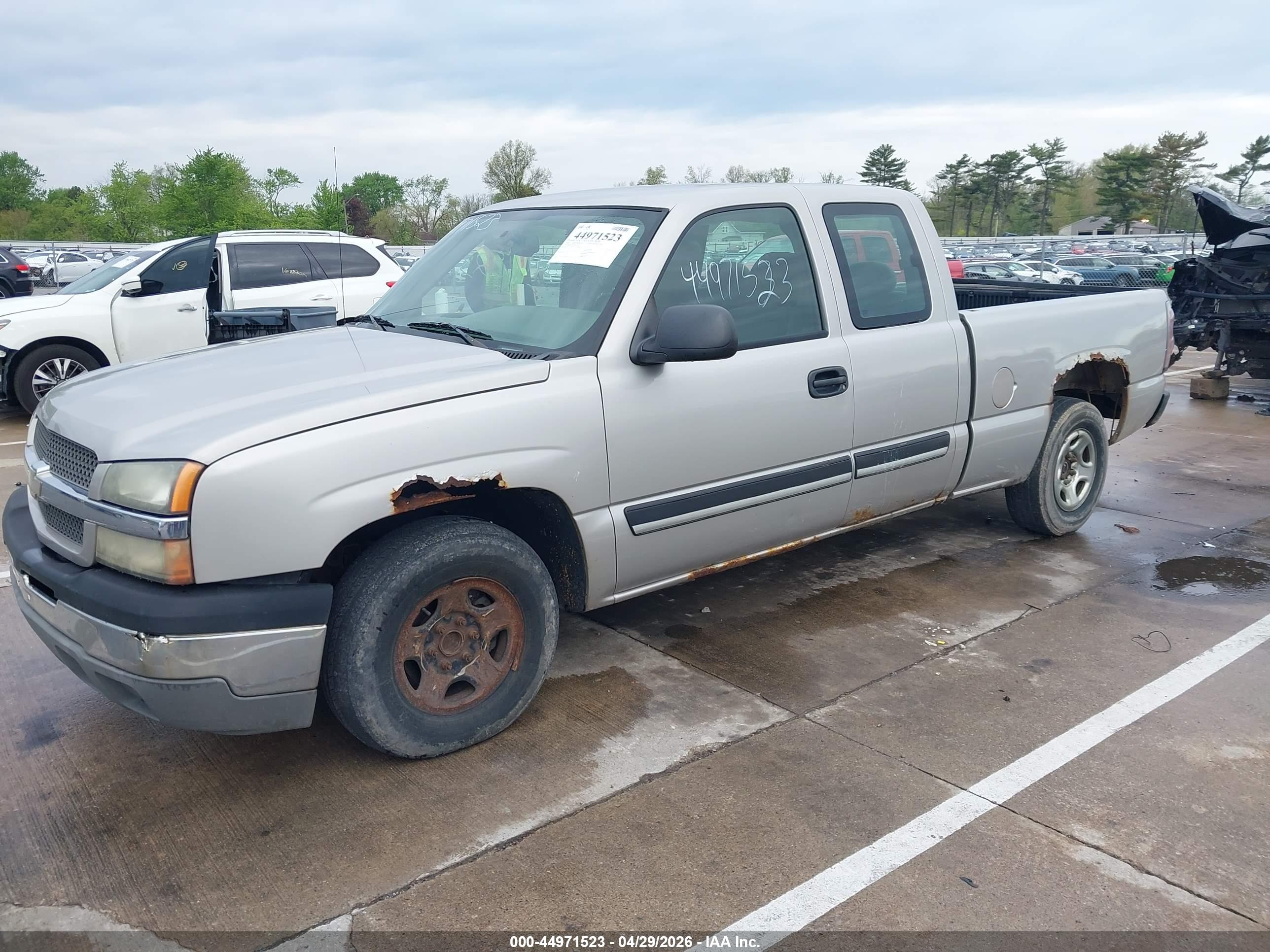 CHEVROLET SILVERADO image 2