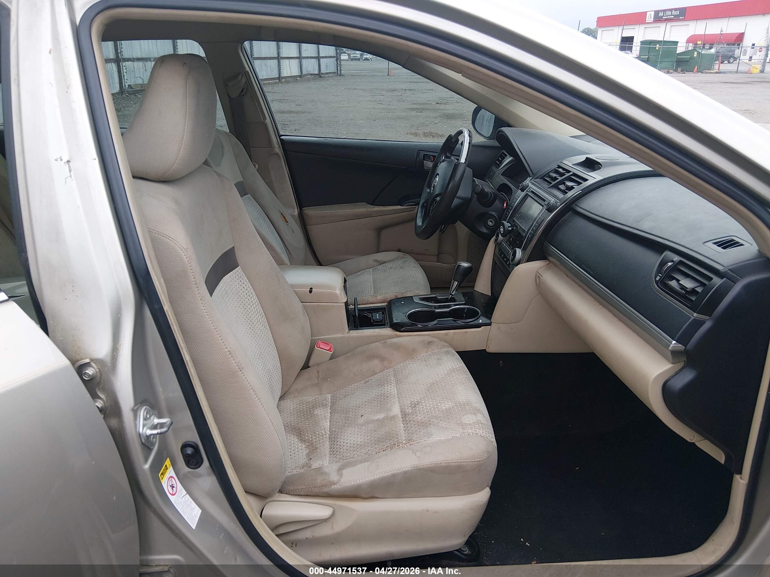 TOYOTA CAMRY image 5