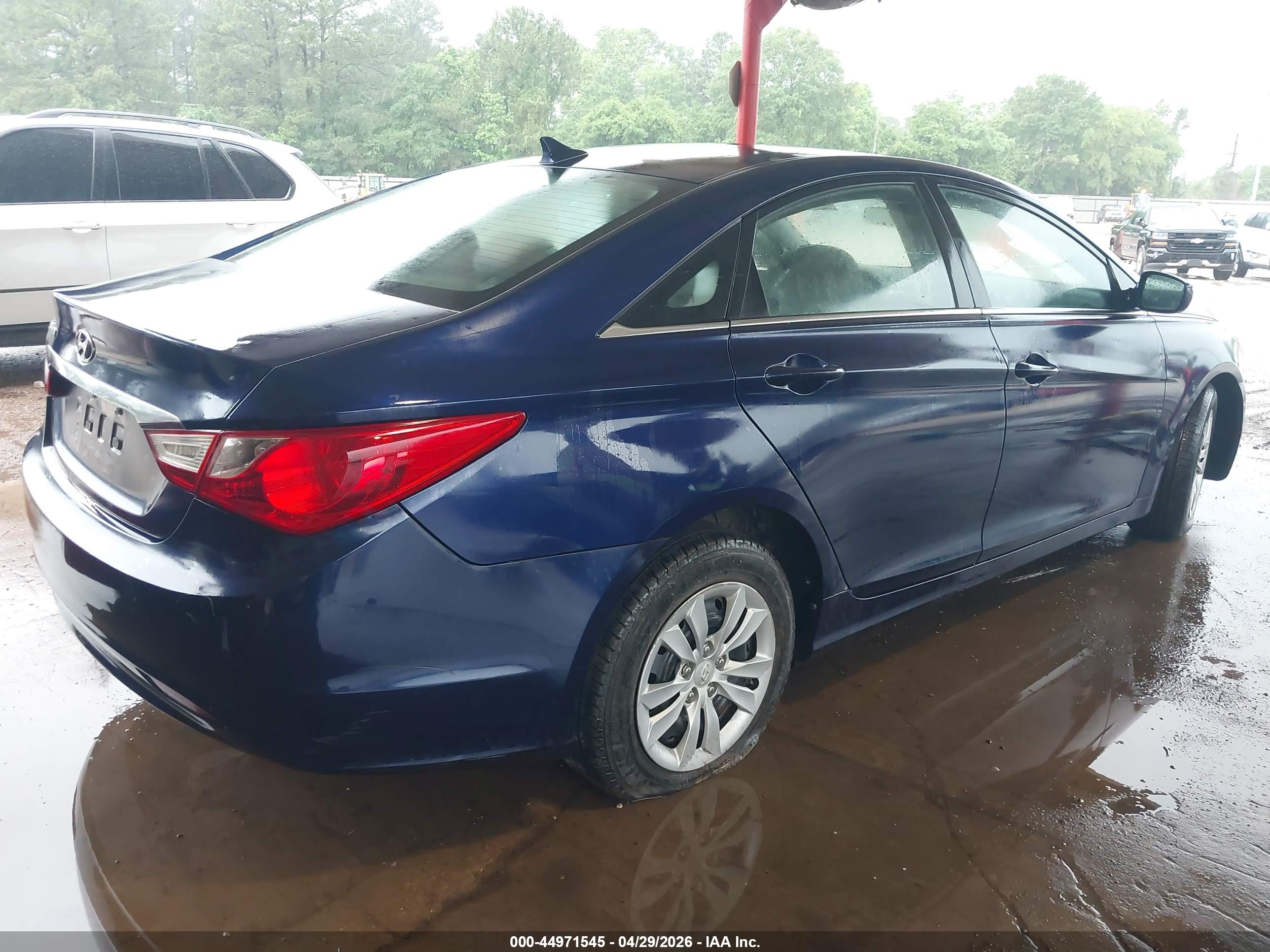 HYUNDAI SONATA image 4