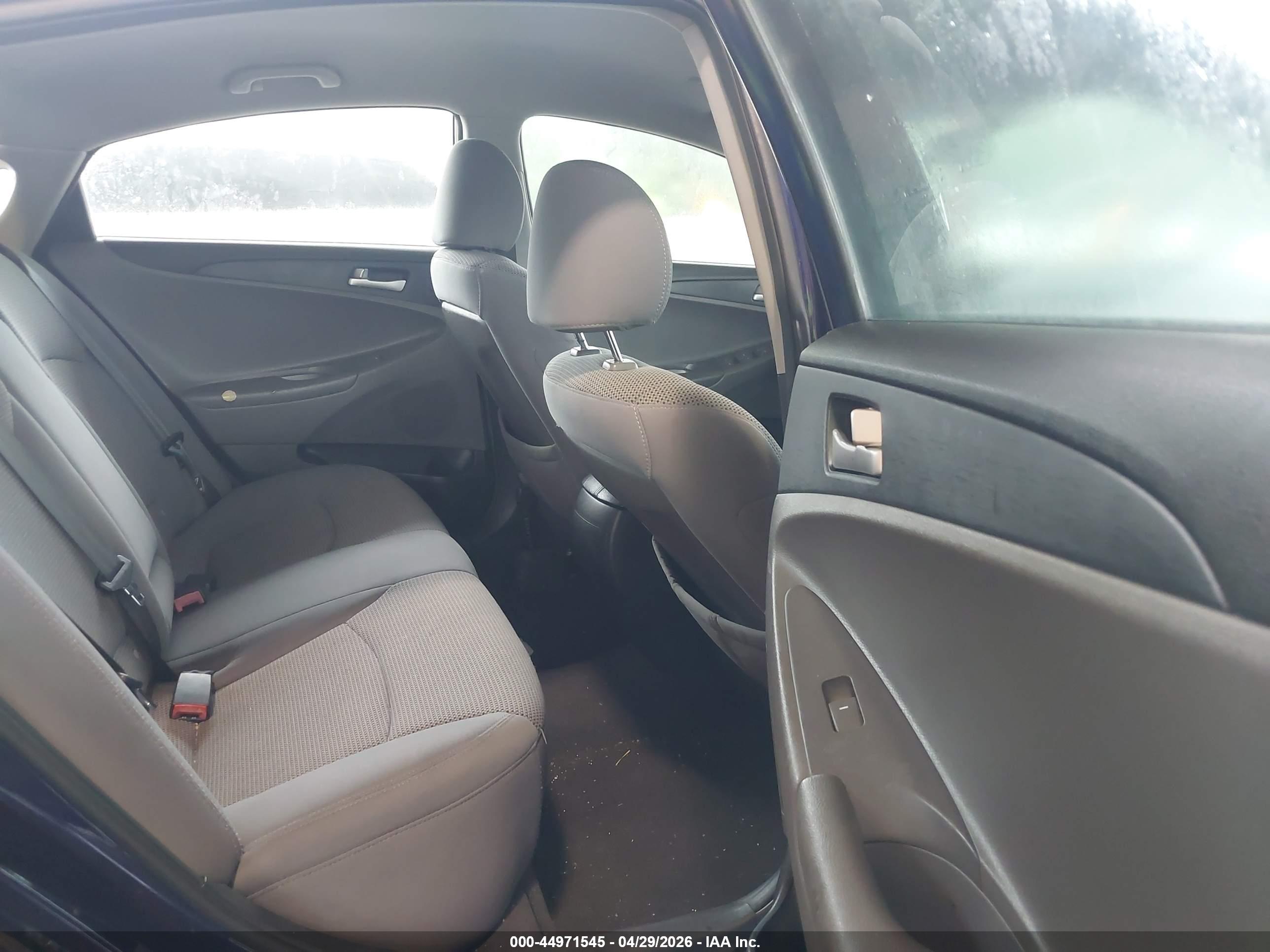 HYUNDAI SONATA image 8