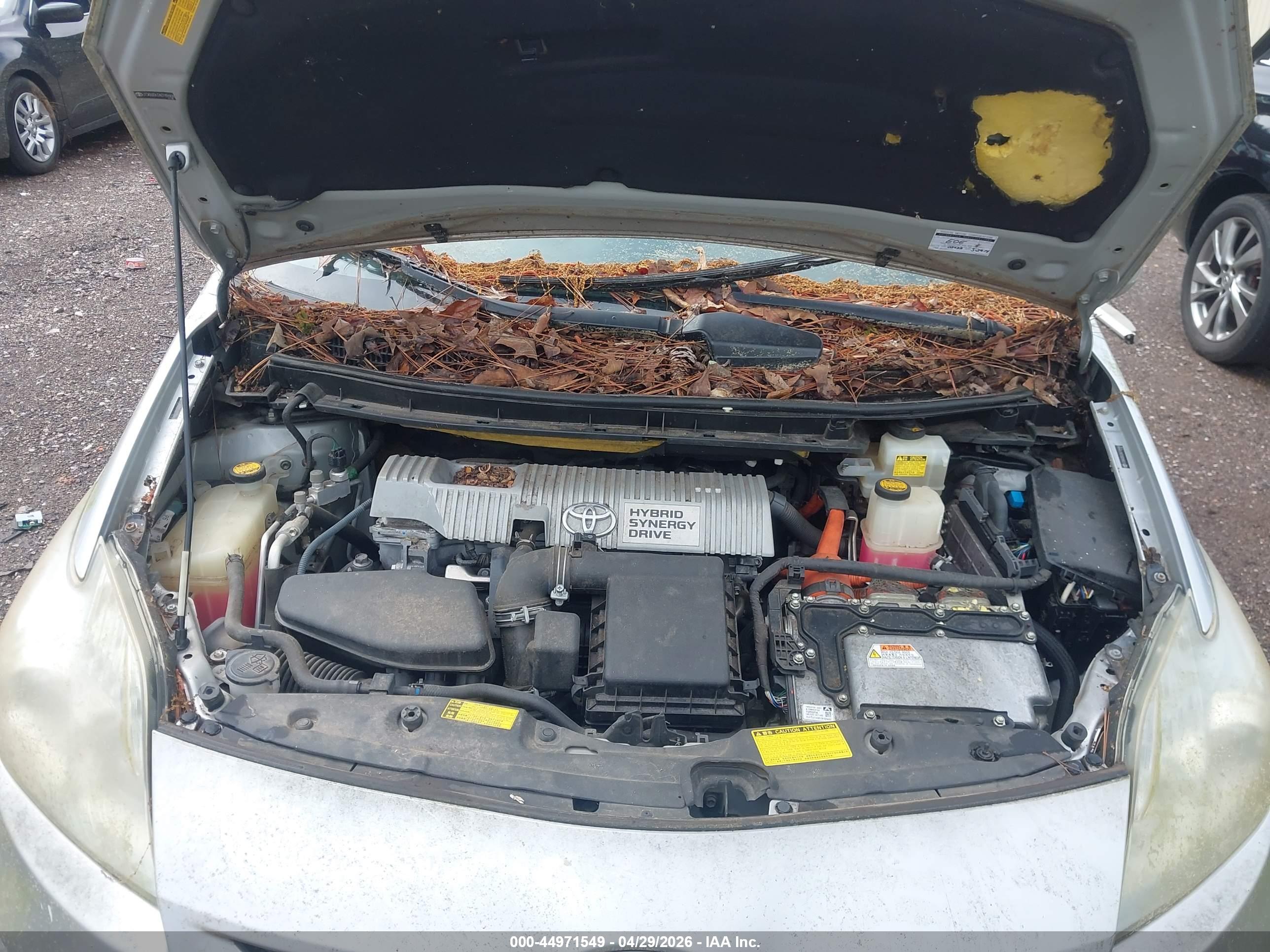 TOYOTA PRIUS image 10