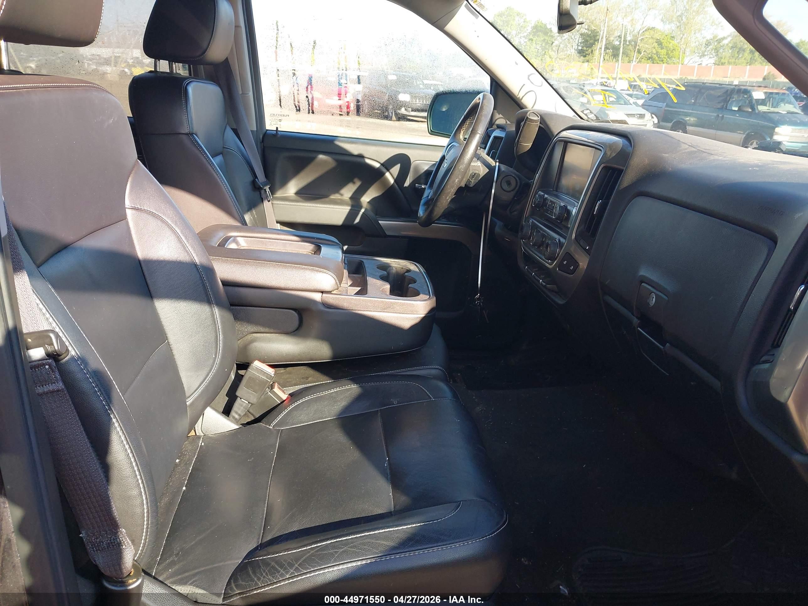 CHEVROLET SILVERADO image 5