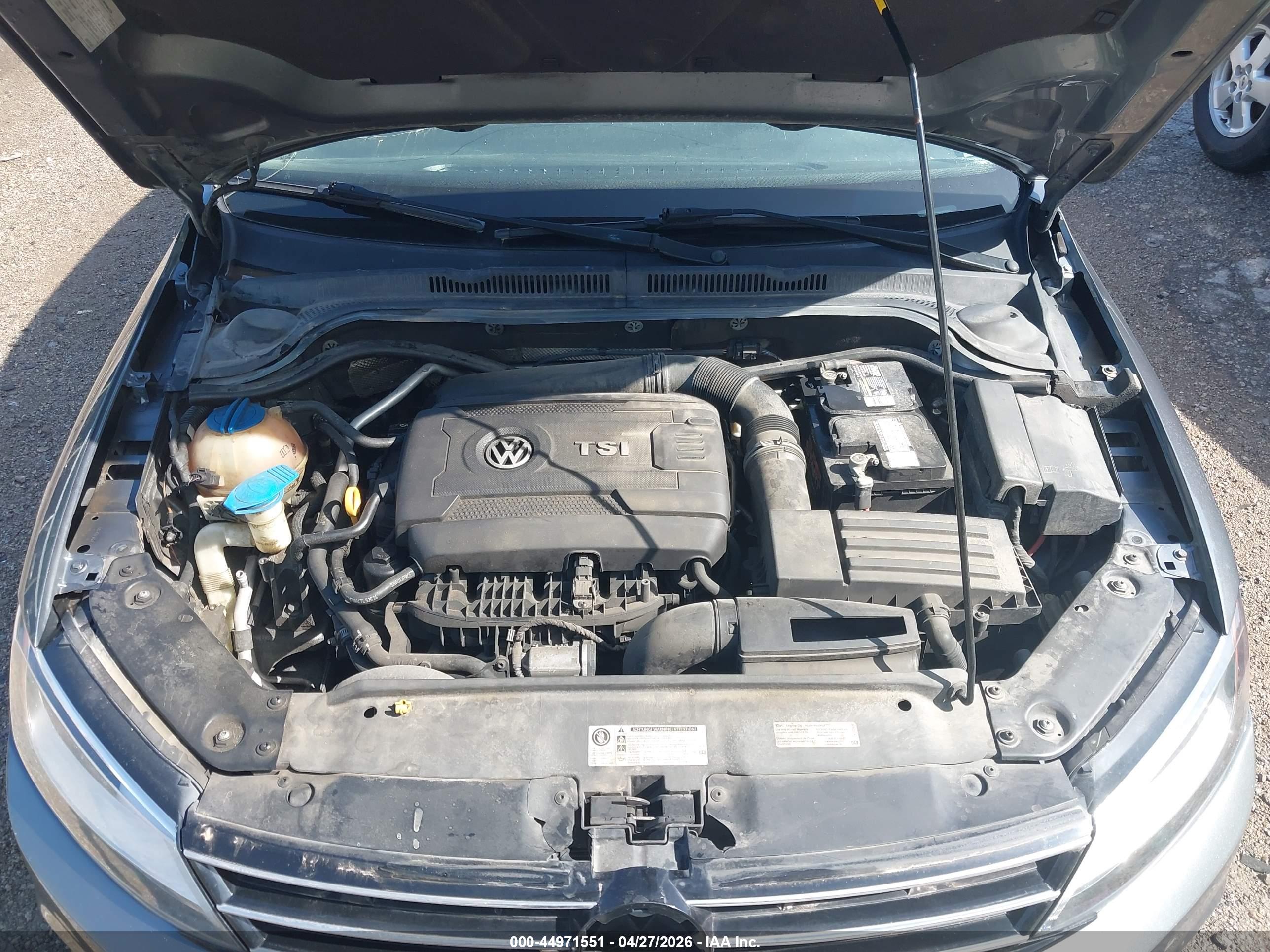 VOLKSWAGEN JETTA image 10