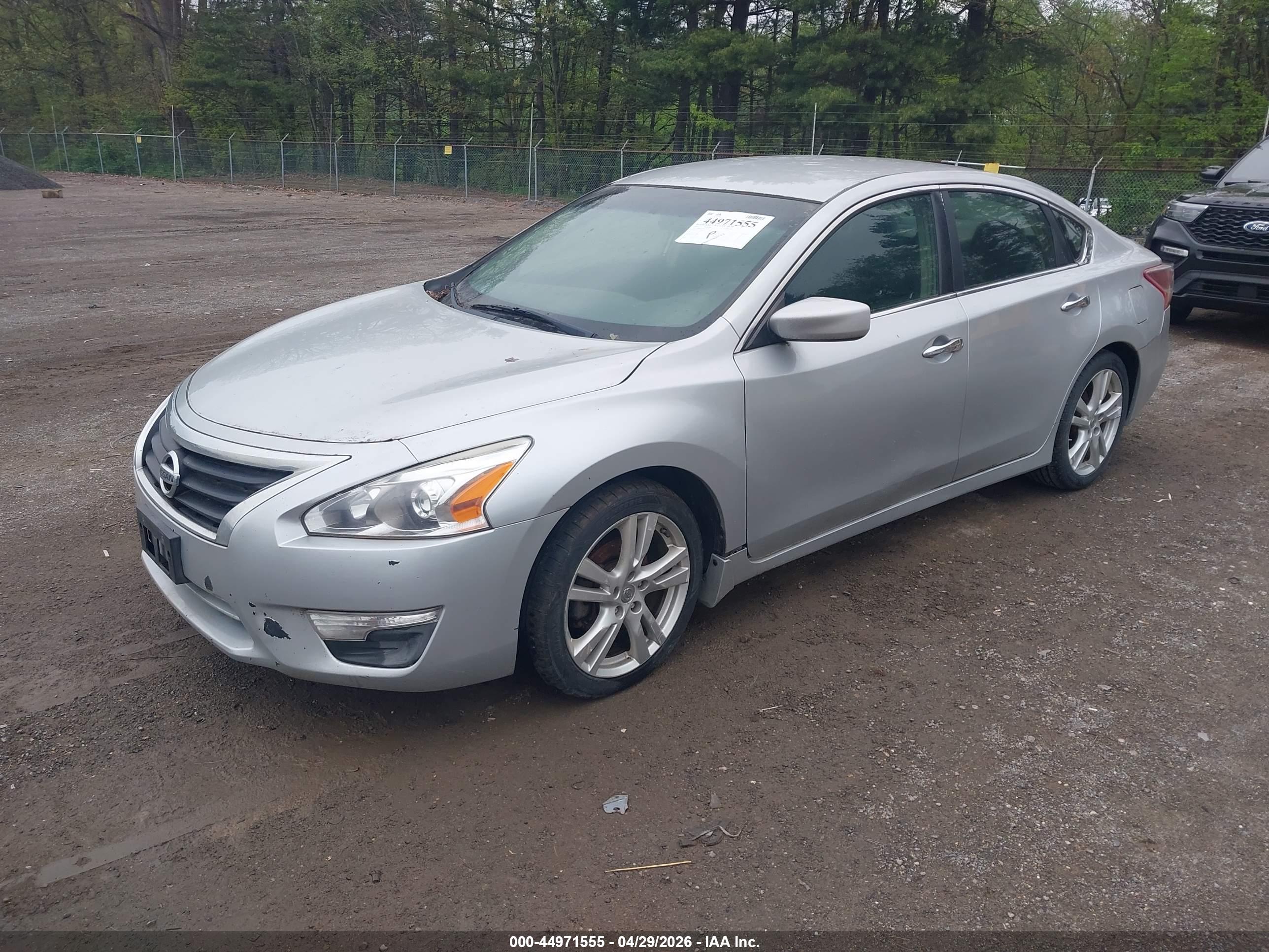 NISSAN ALTIMA image 2