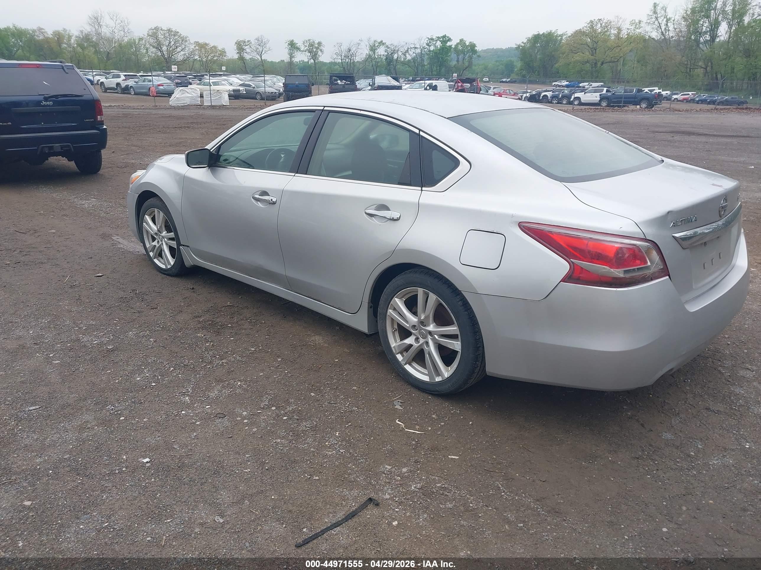 NISSAN ALTIMA image 3