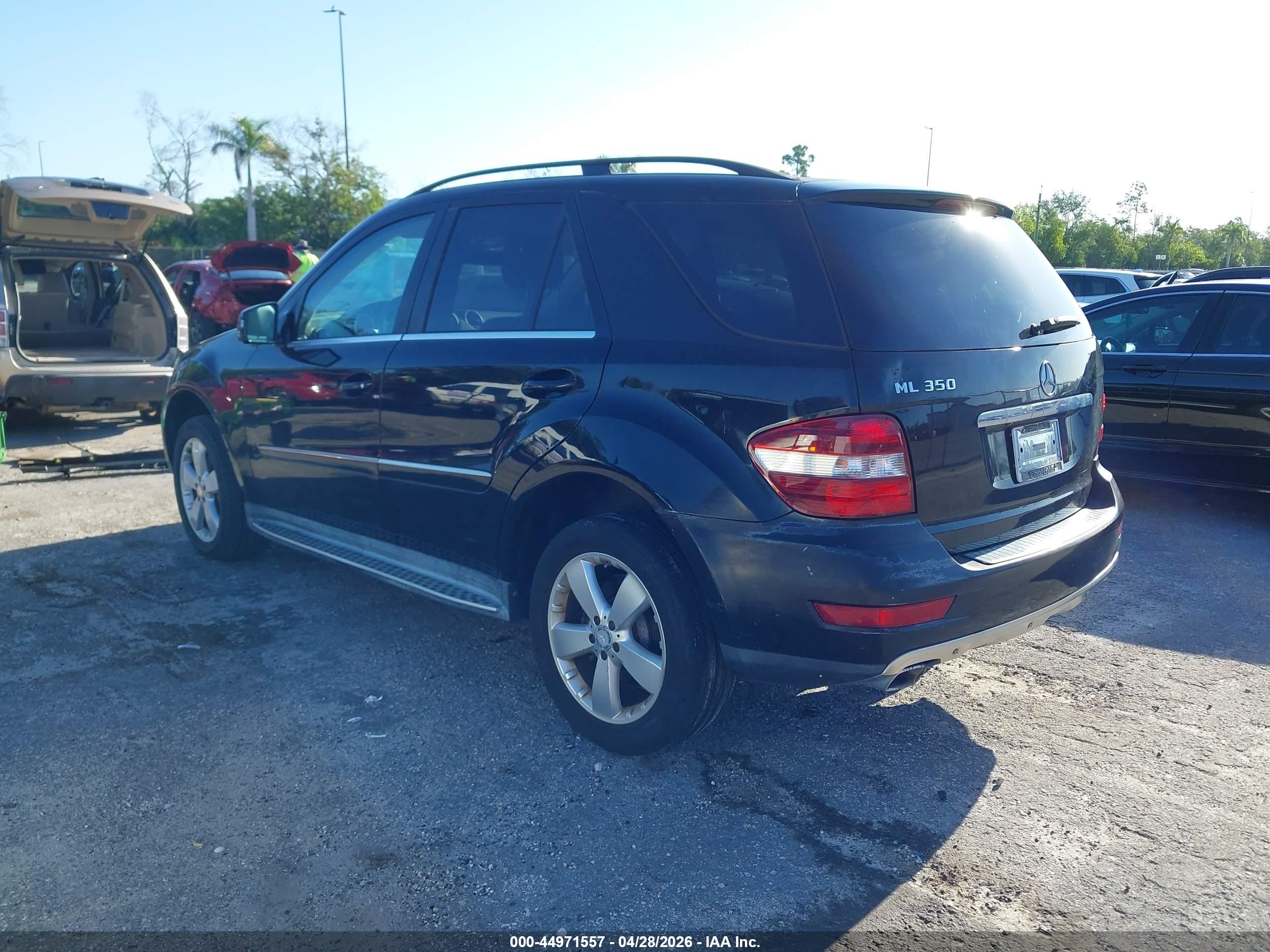 MERCEDES-BENZ ML image 3