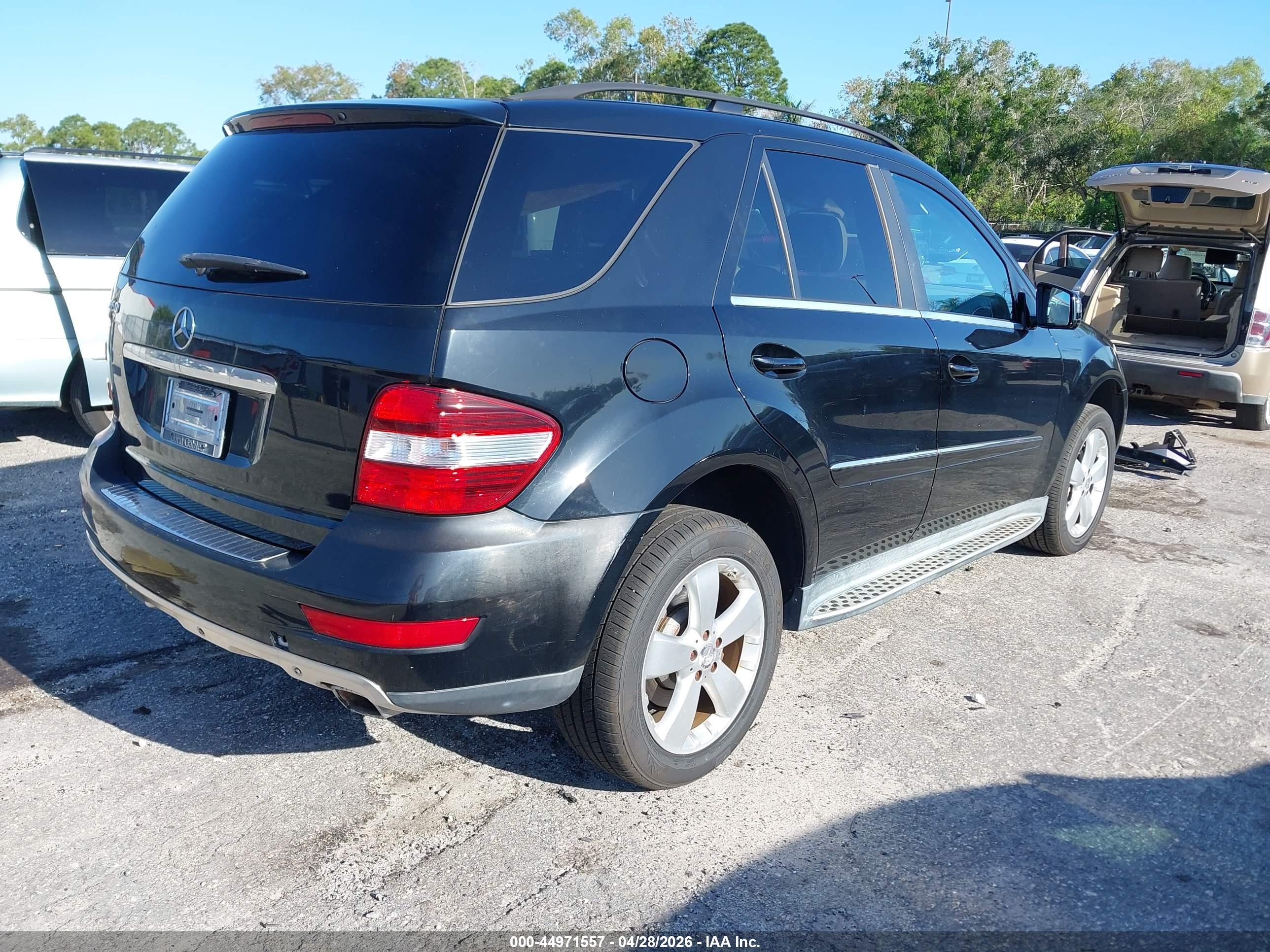 MERCEDES-BENZ ML image 4