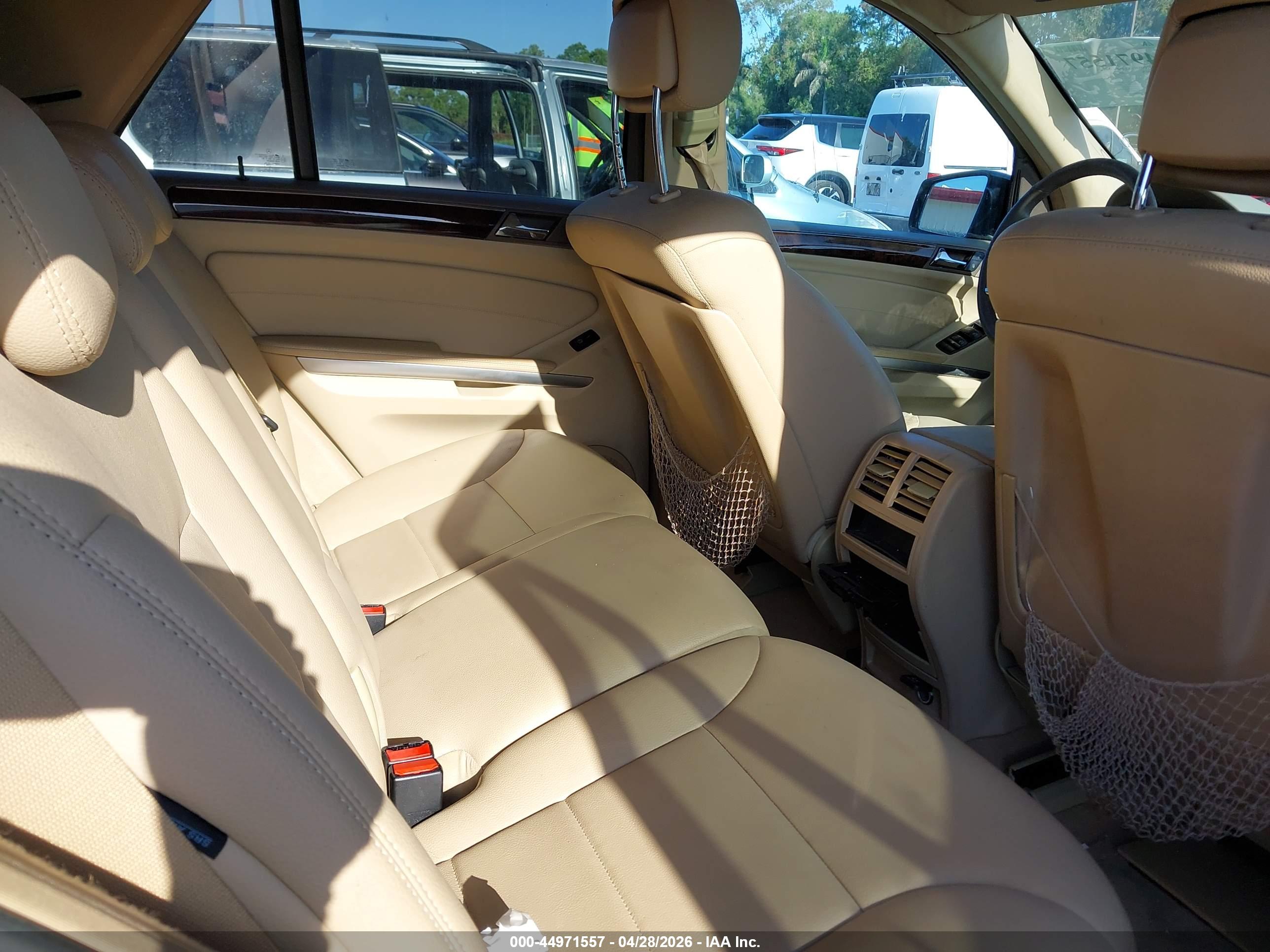 MERCEDES-BENZ ML image 8