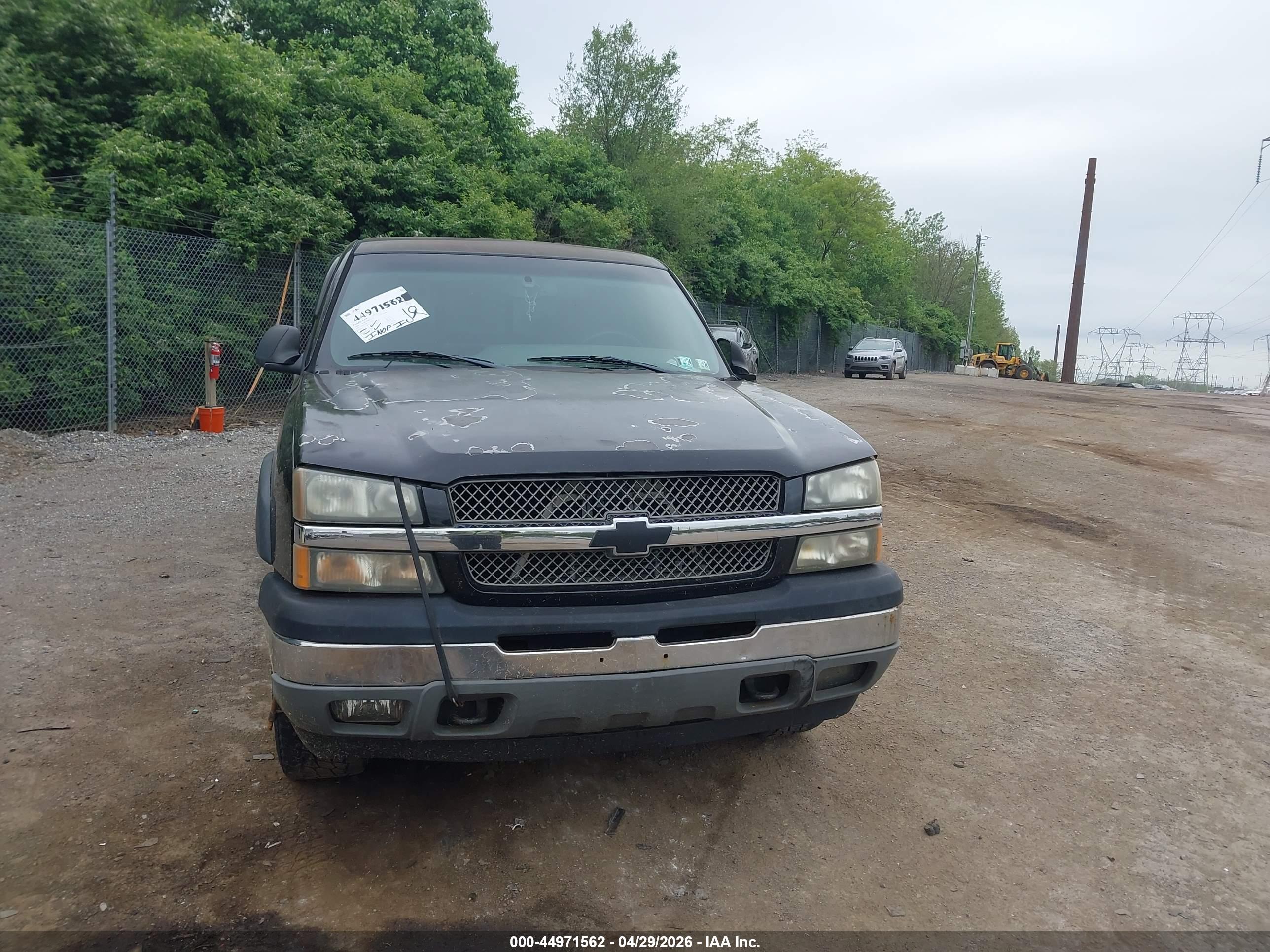 CHEVROLET SILVERADO image 6