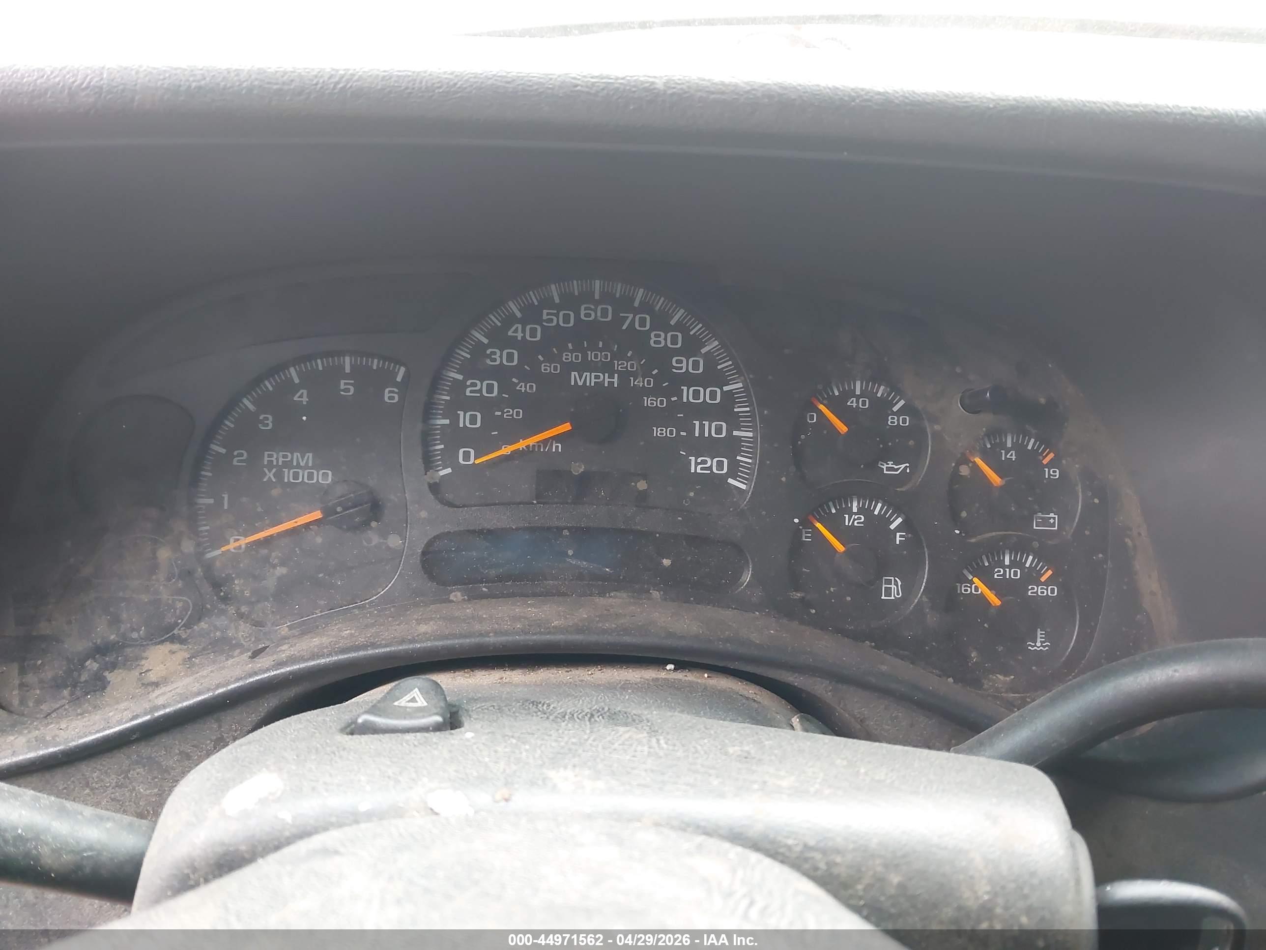 CHEVROLET SILVERADO image 7