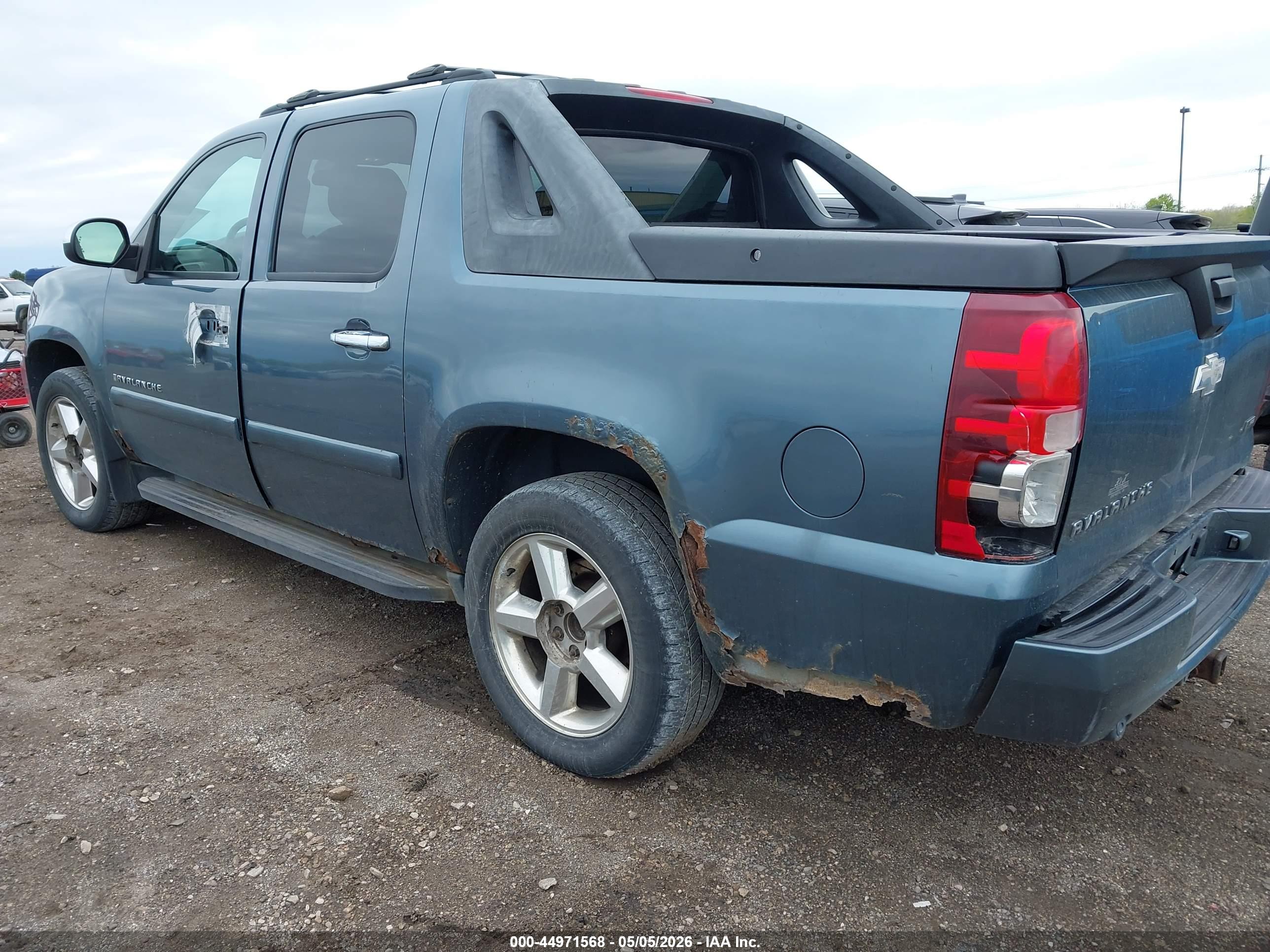 CHEVROLET AVALANCHE image 3