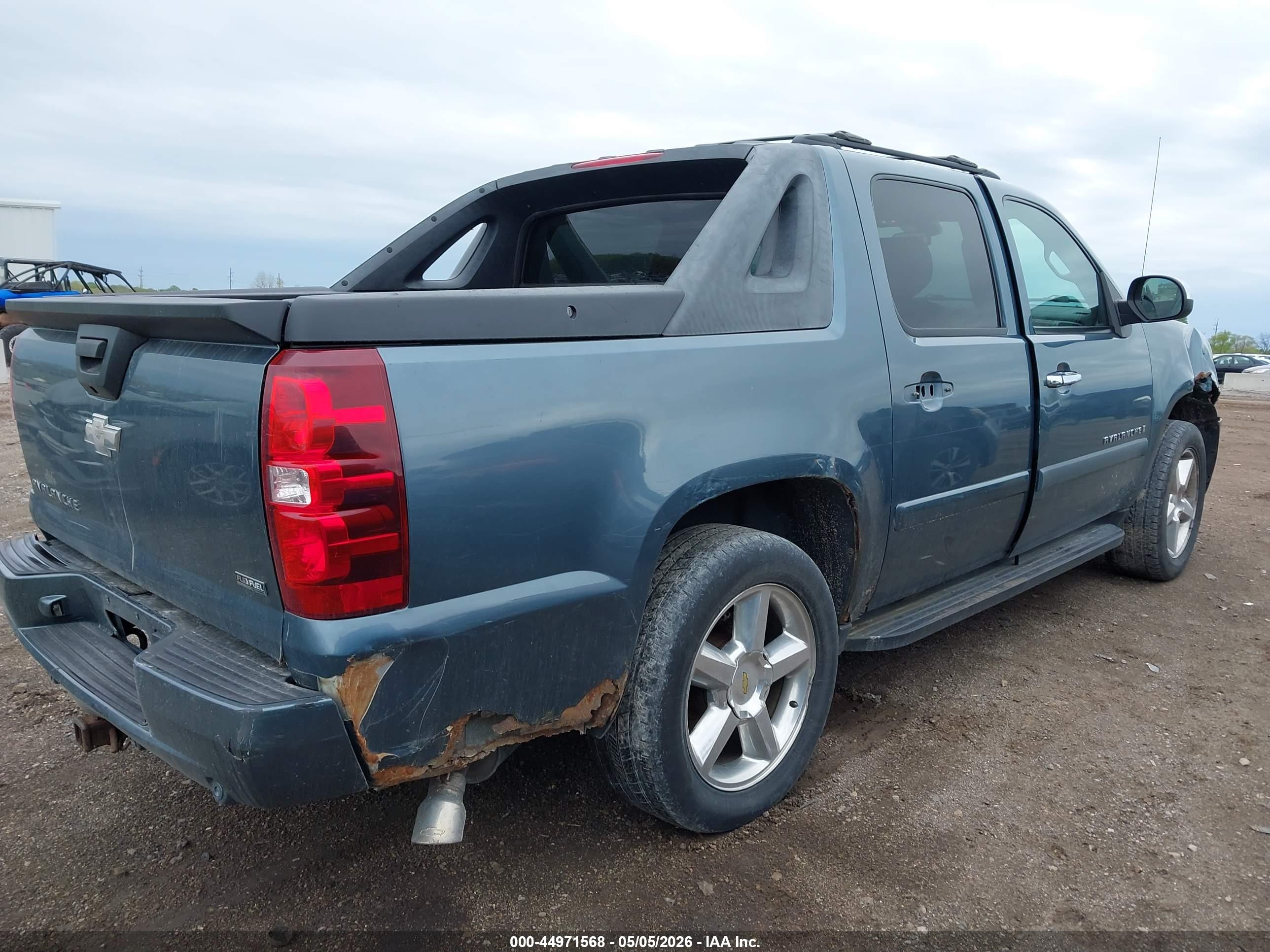 CHEVROLET AVALANCHE image 4