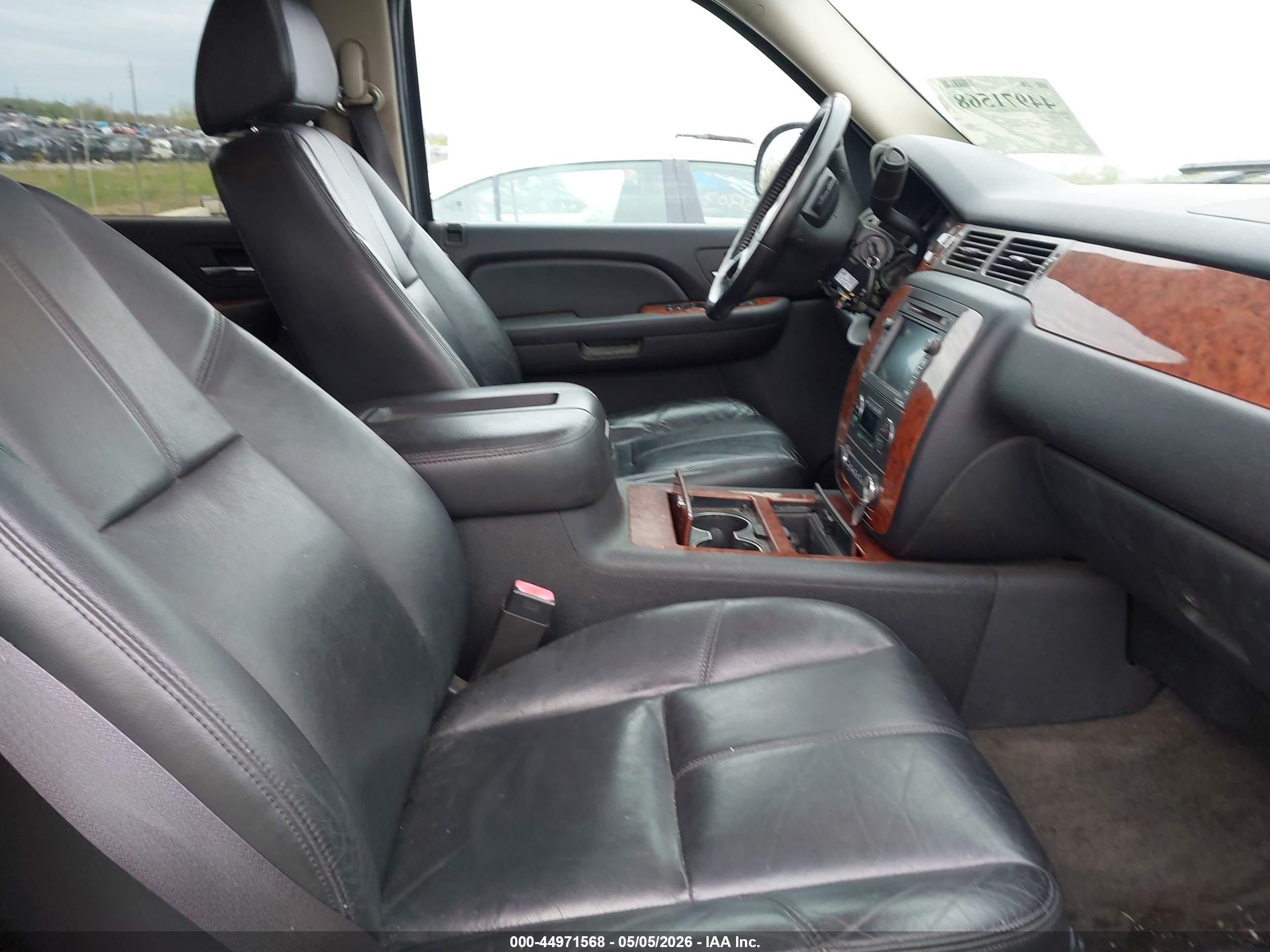 CHEVROLET AVALANCHE image 5