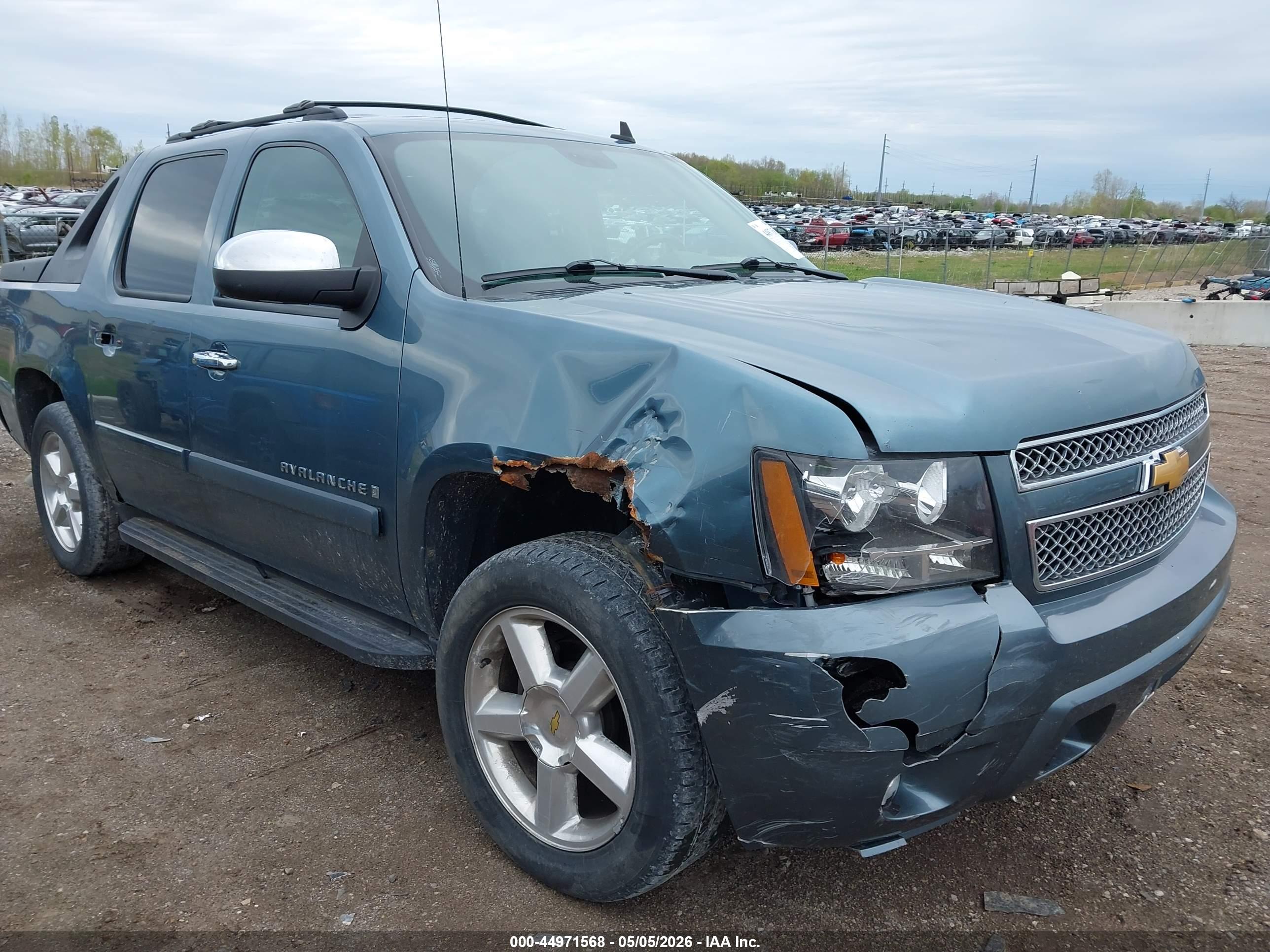 CHEVROLET AVALANCHE image 6