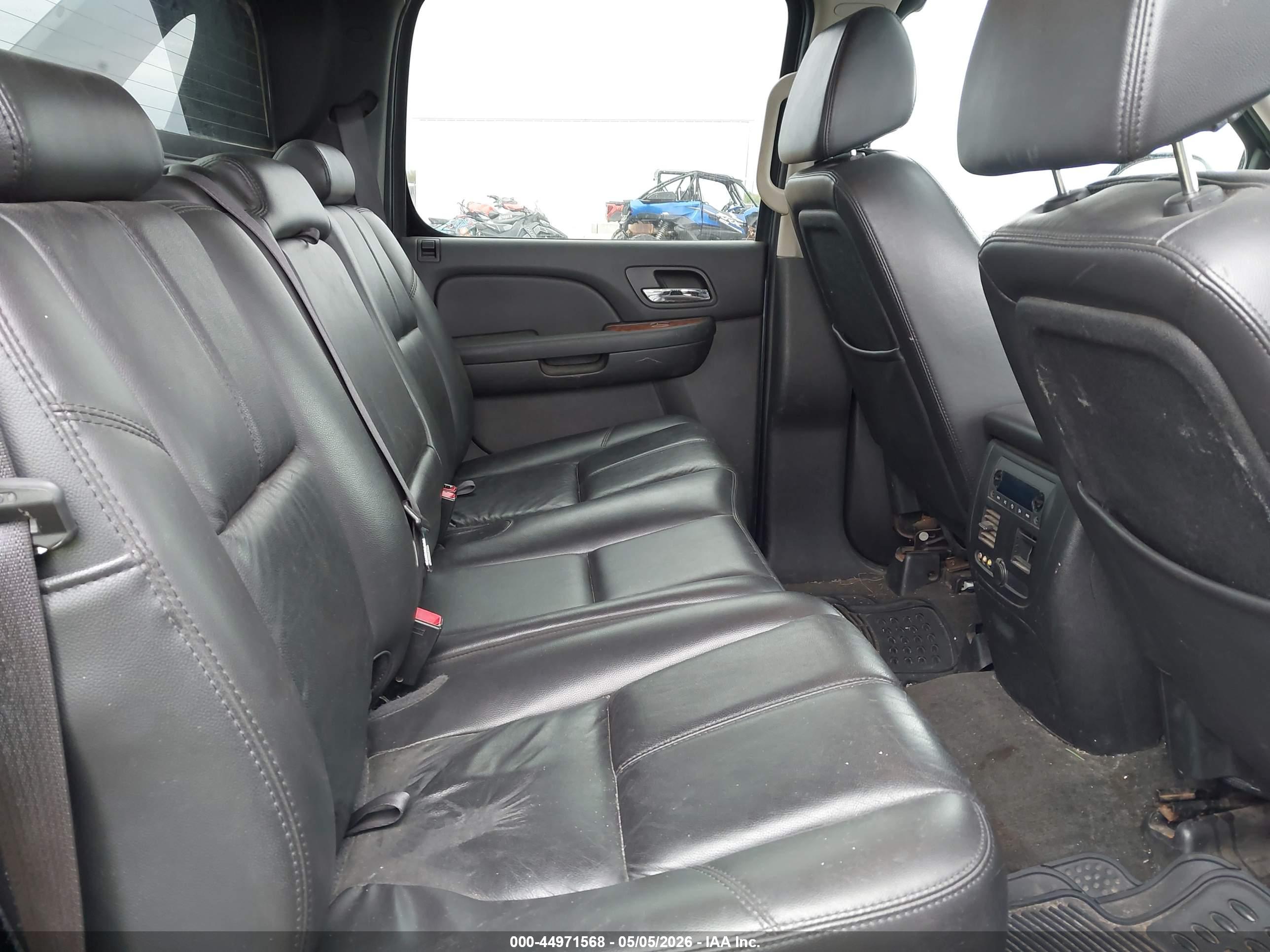 CHEVROLET AVALANCHE image 8