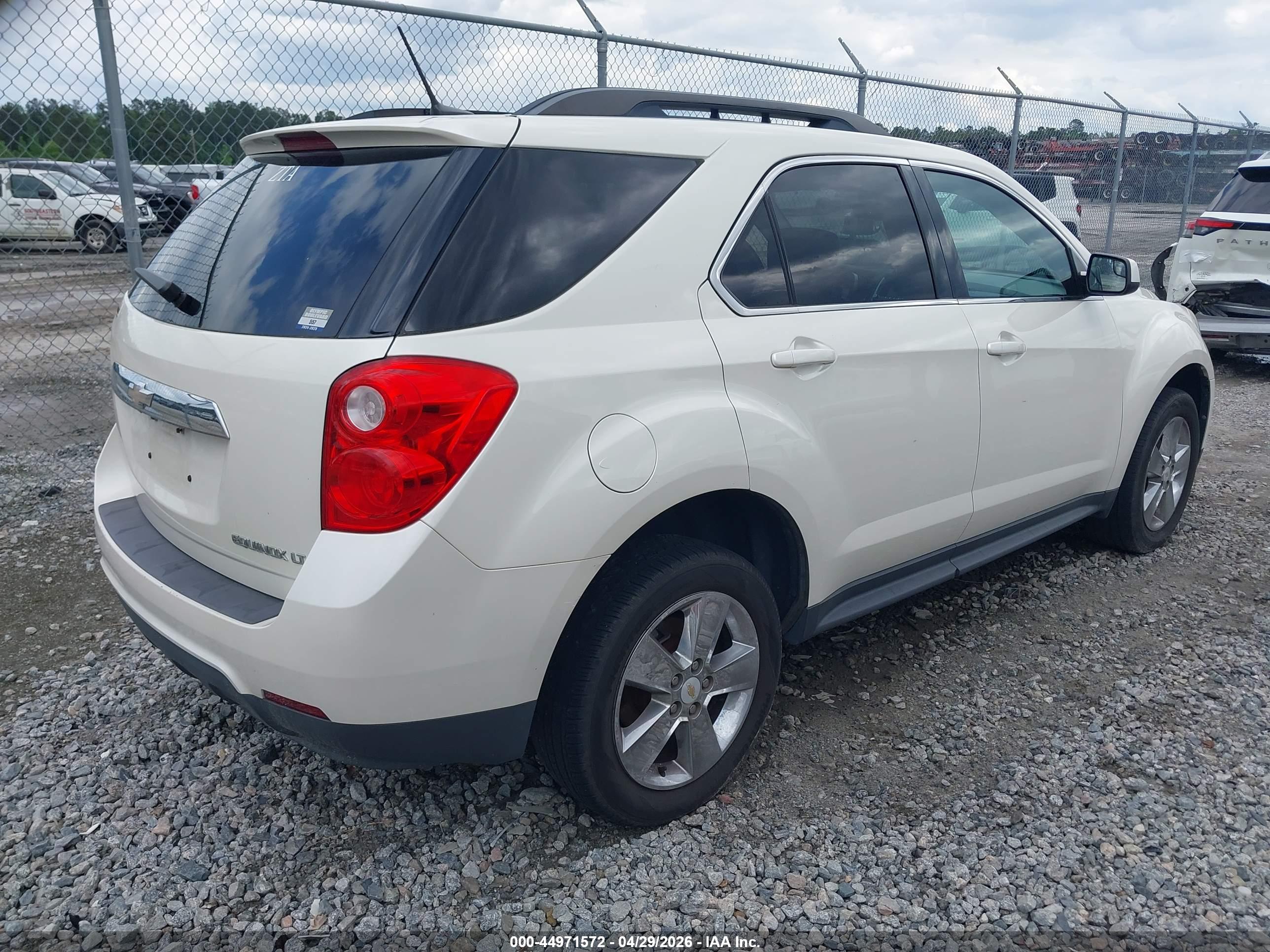 CHEVROLET EQUINOX image 4