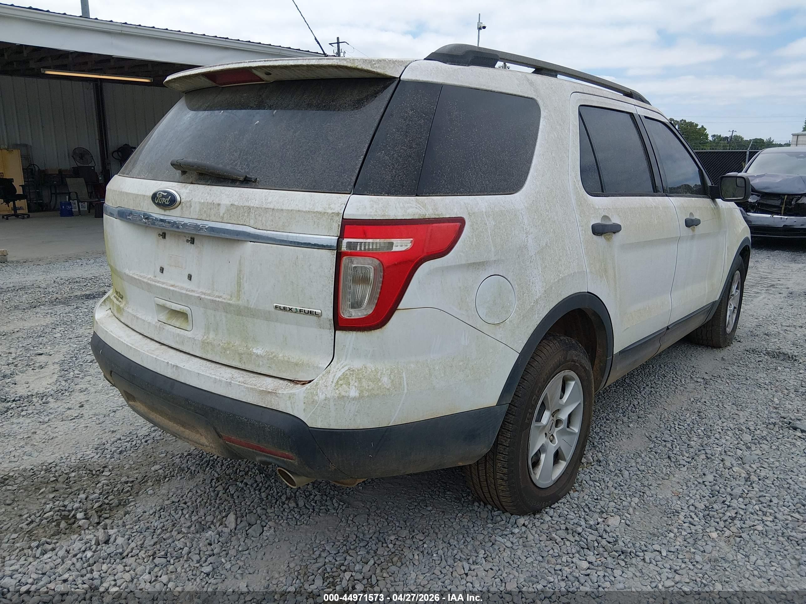 FORD EXPLORER image 4