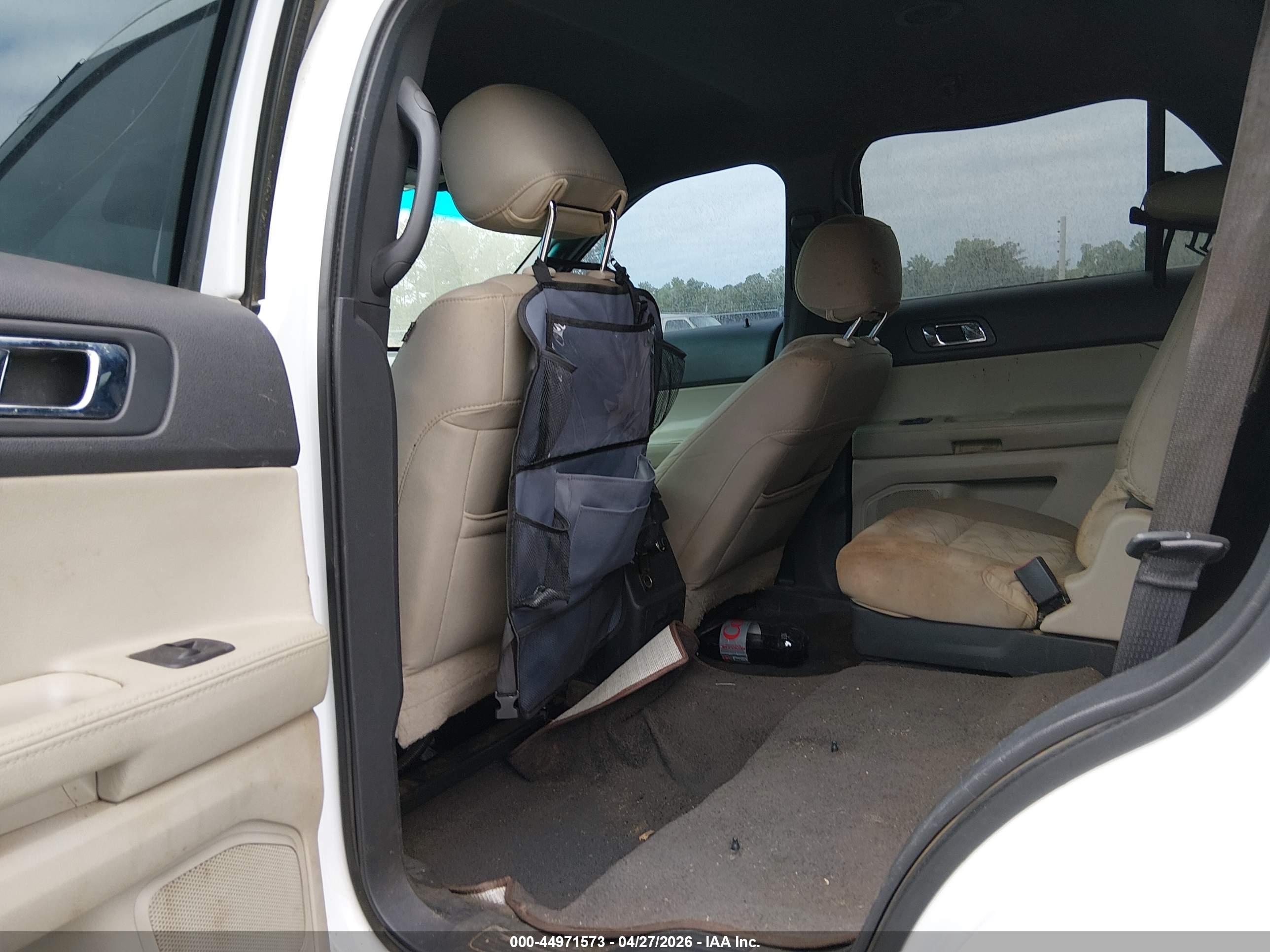 FORD EXPLORER image 8