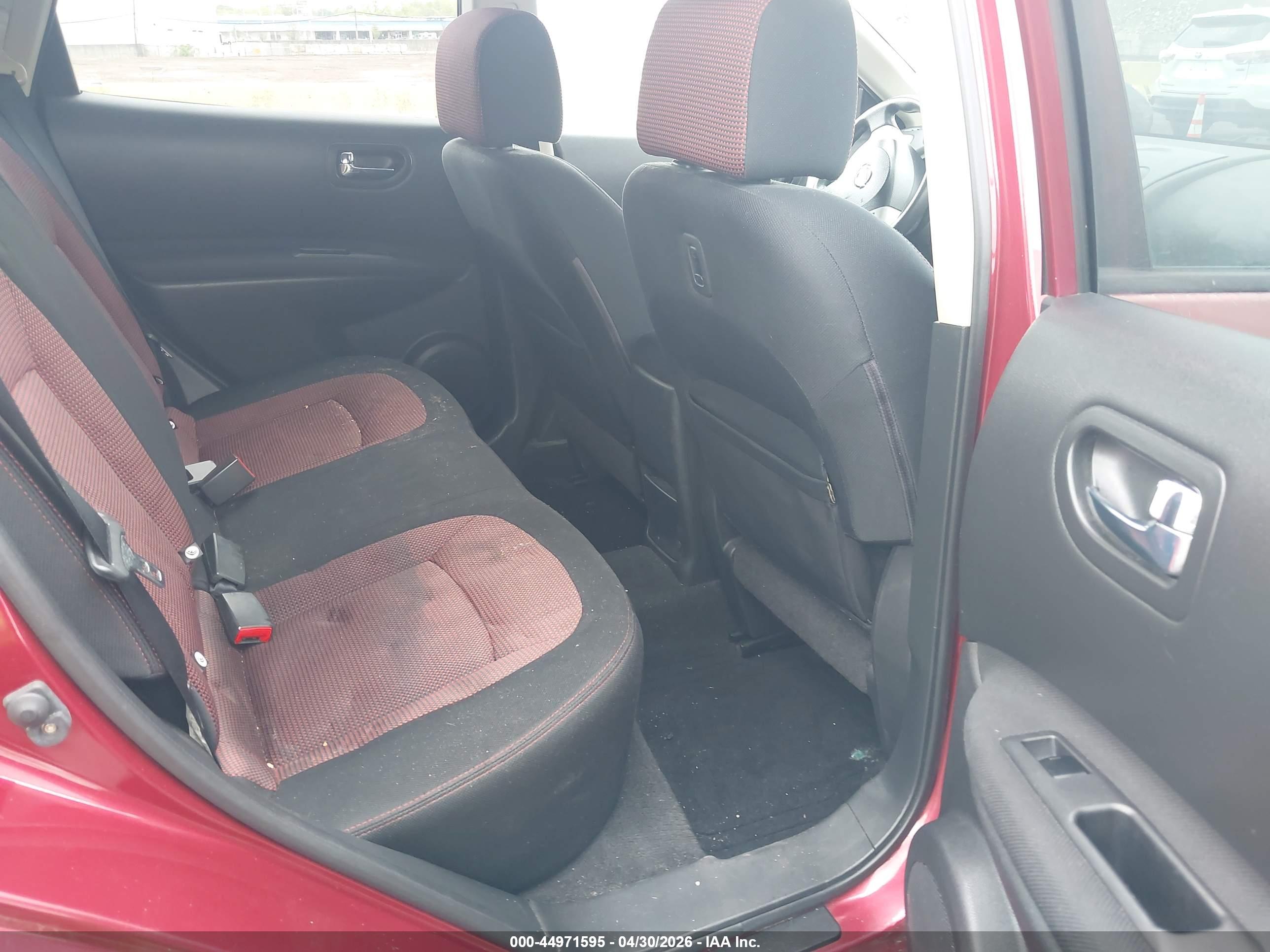NISSAN ROGUE image 8