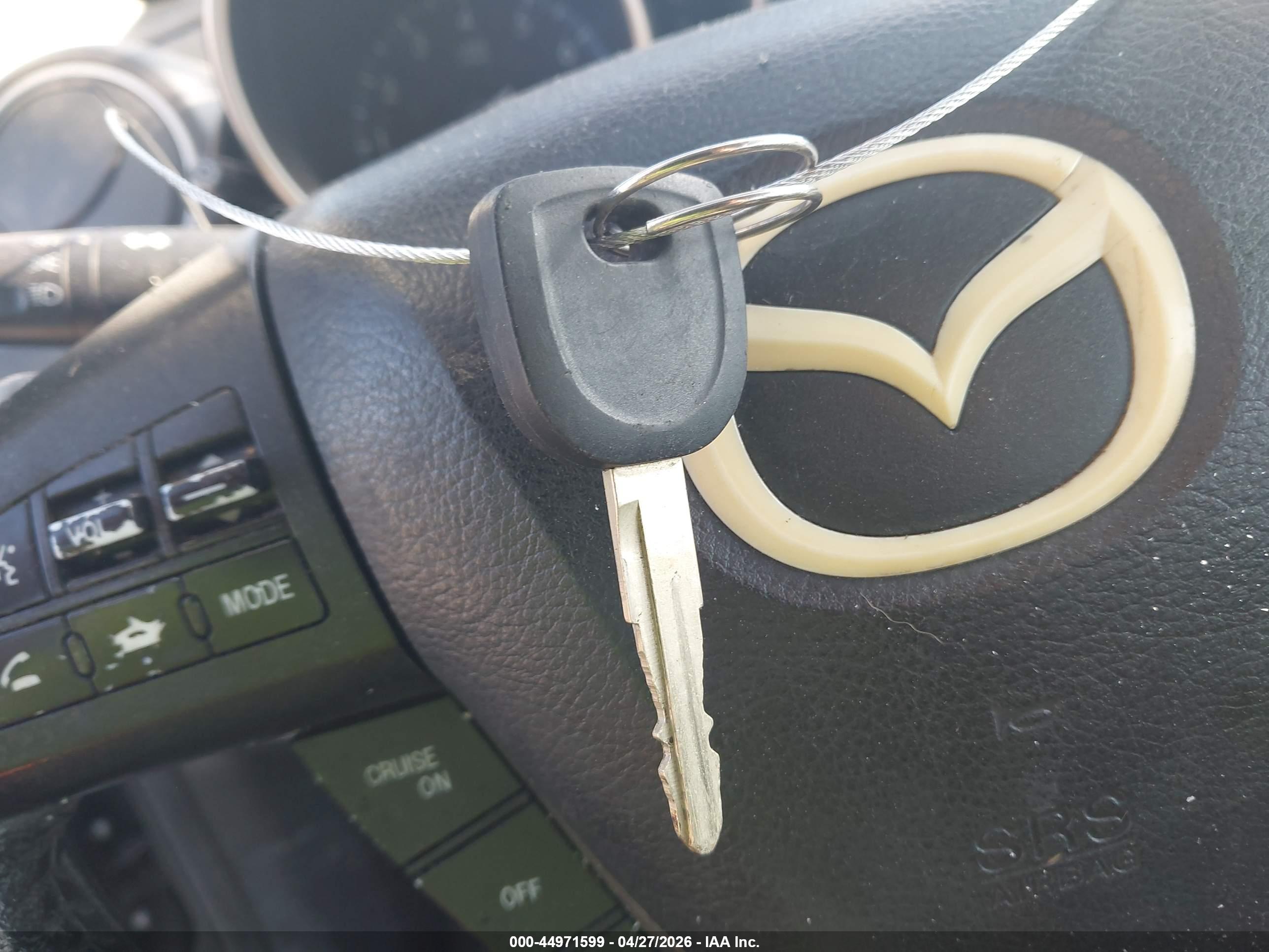 MAZDA MAZDA3 image 11