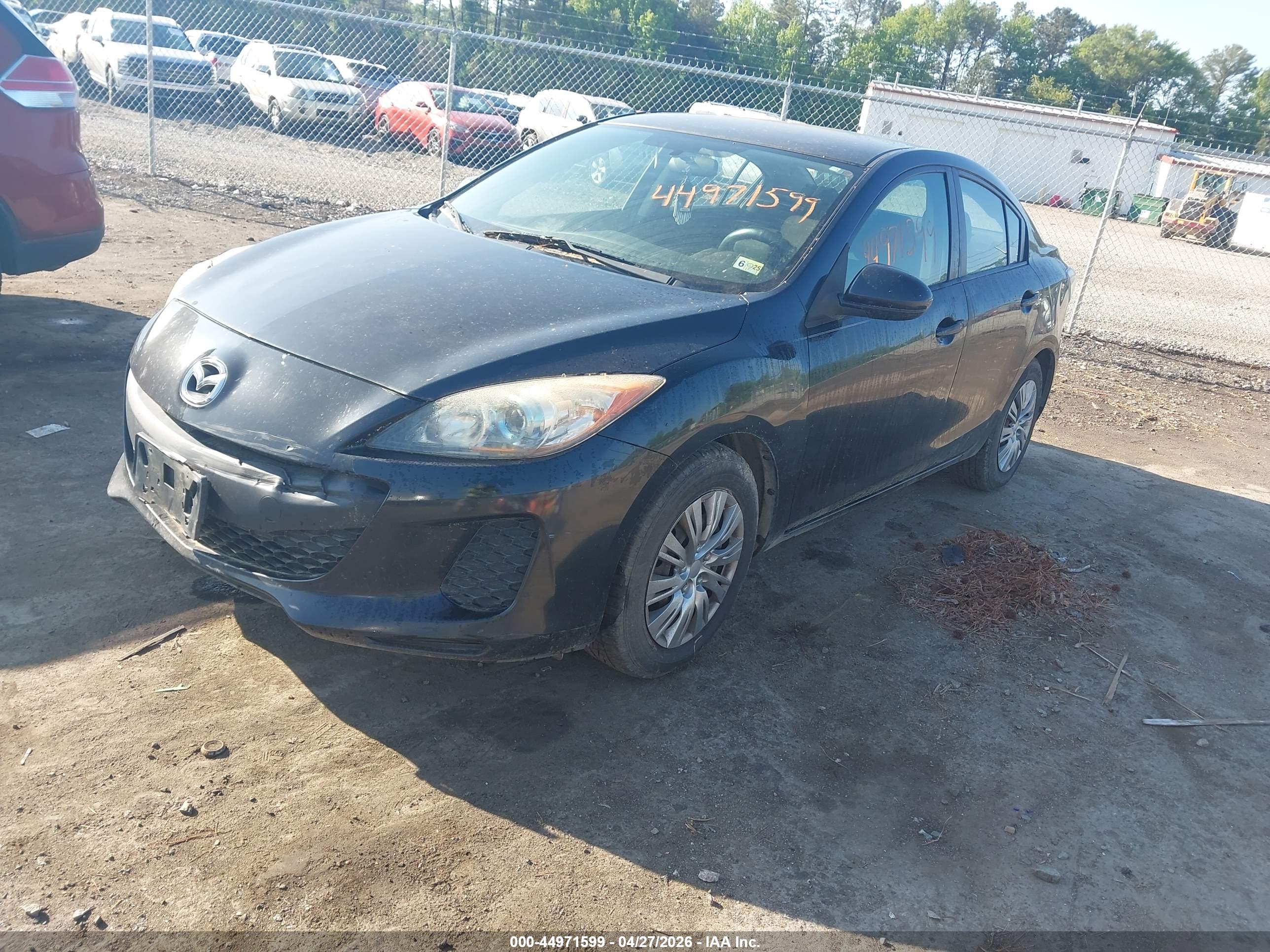 MAZDA MAZDA3 image 2