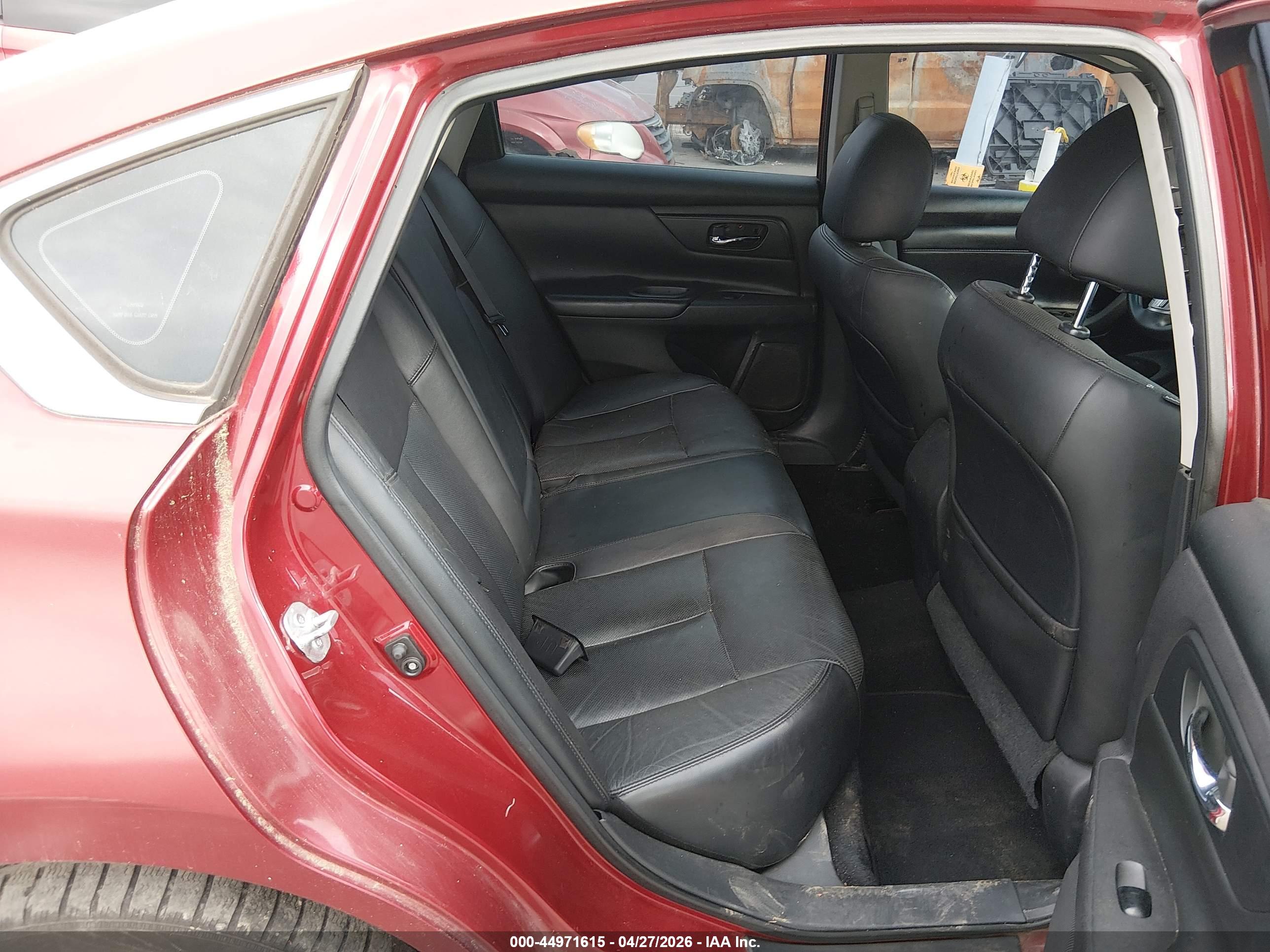 NISSAN ALTIMA image 8