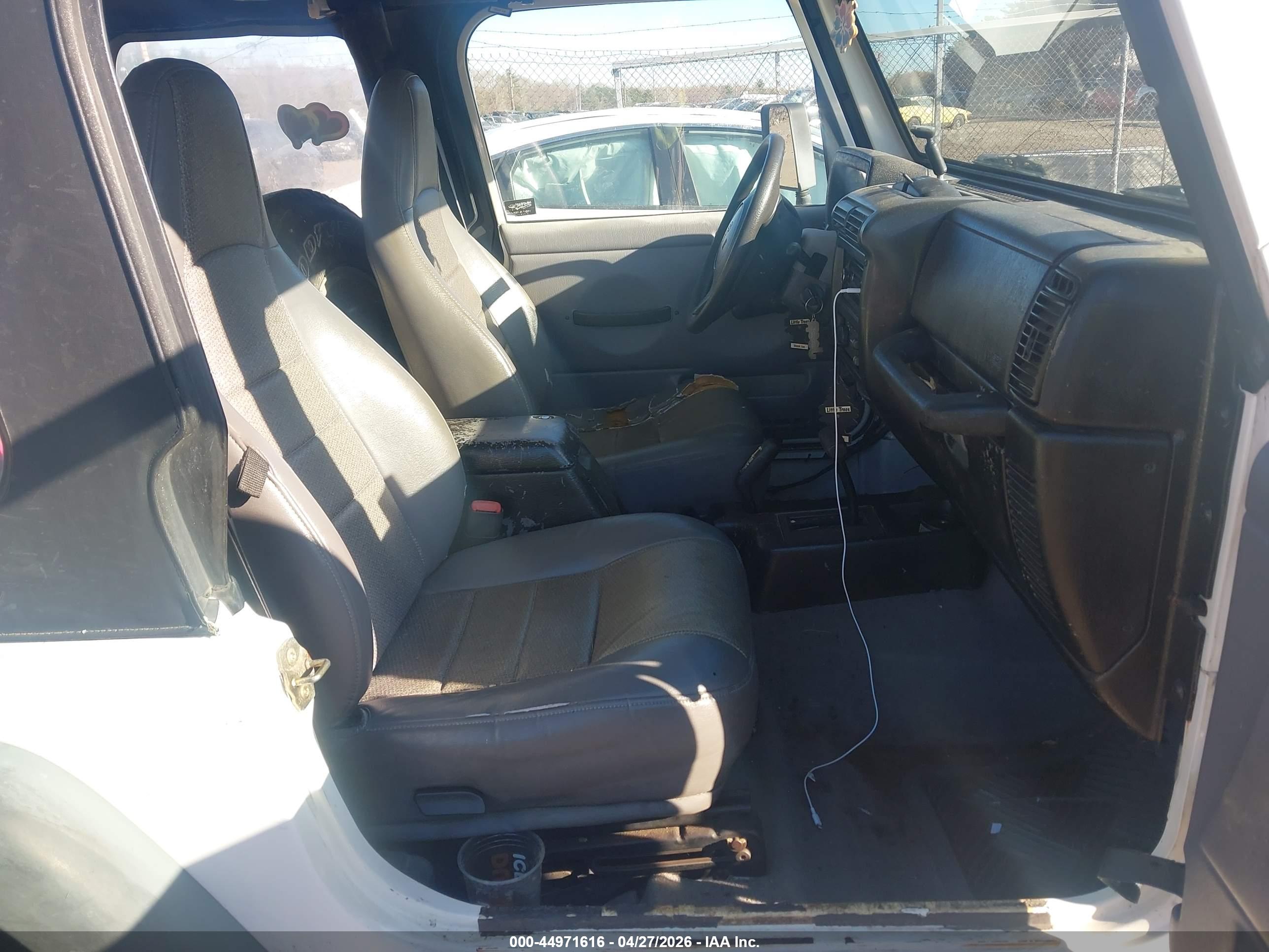 JEEP WRANGLER image 5