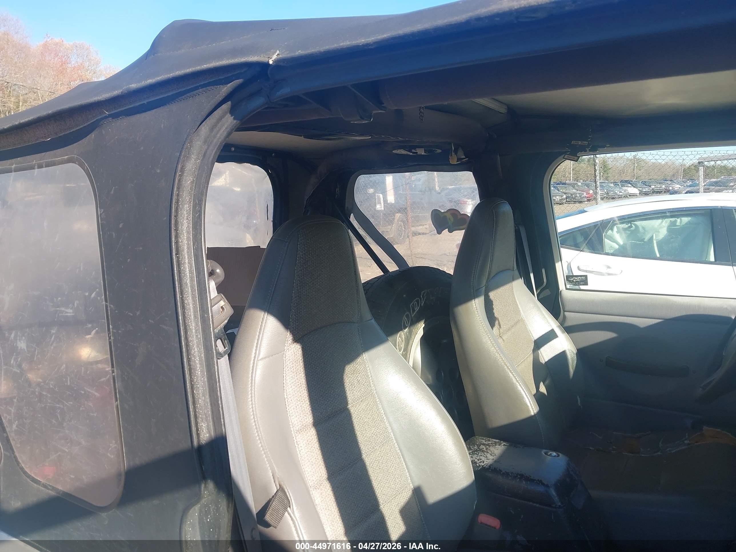 JEEP WRANGLER image 8