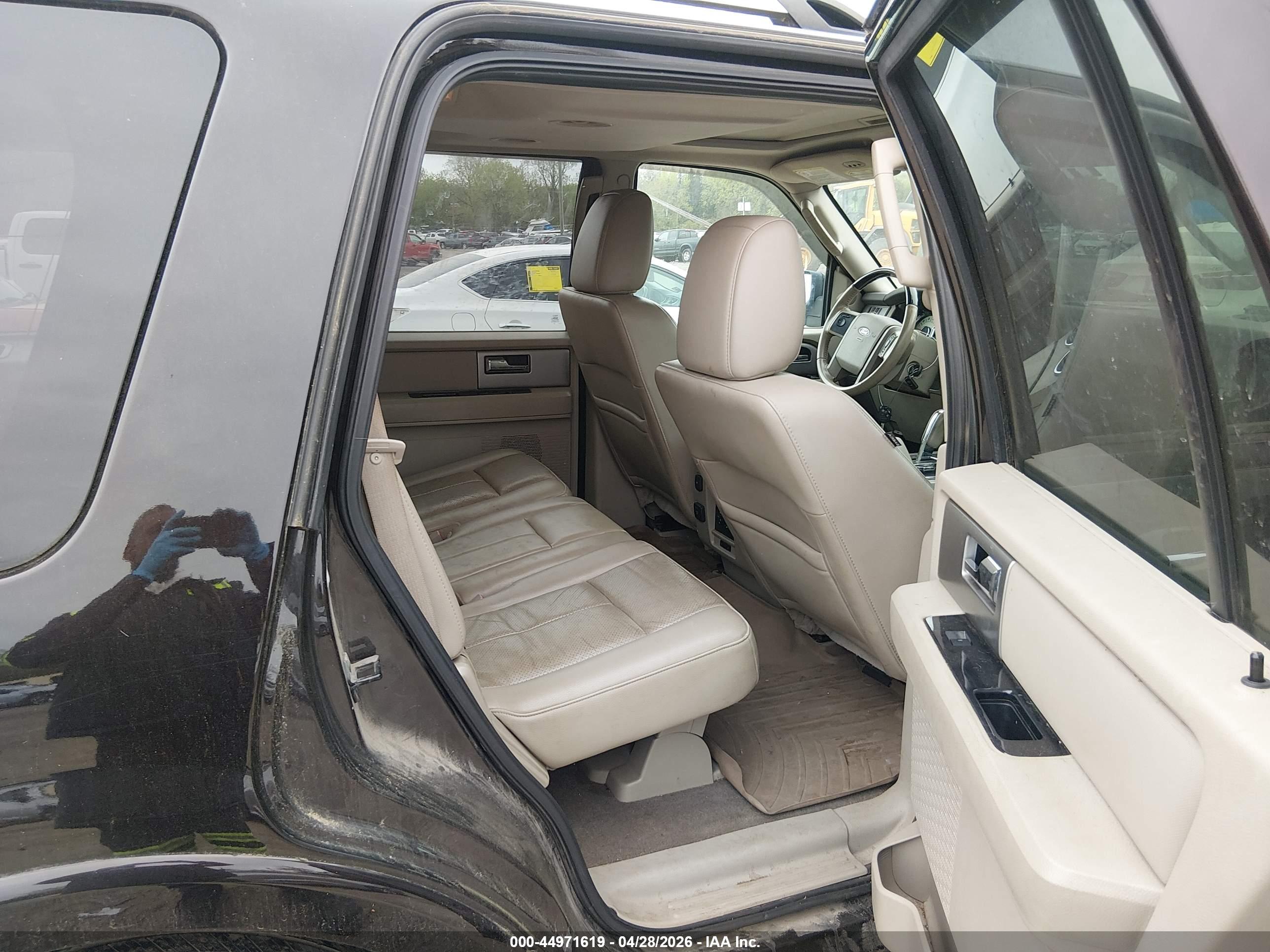 FORD EXPEDITION image 8