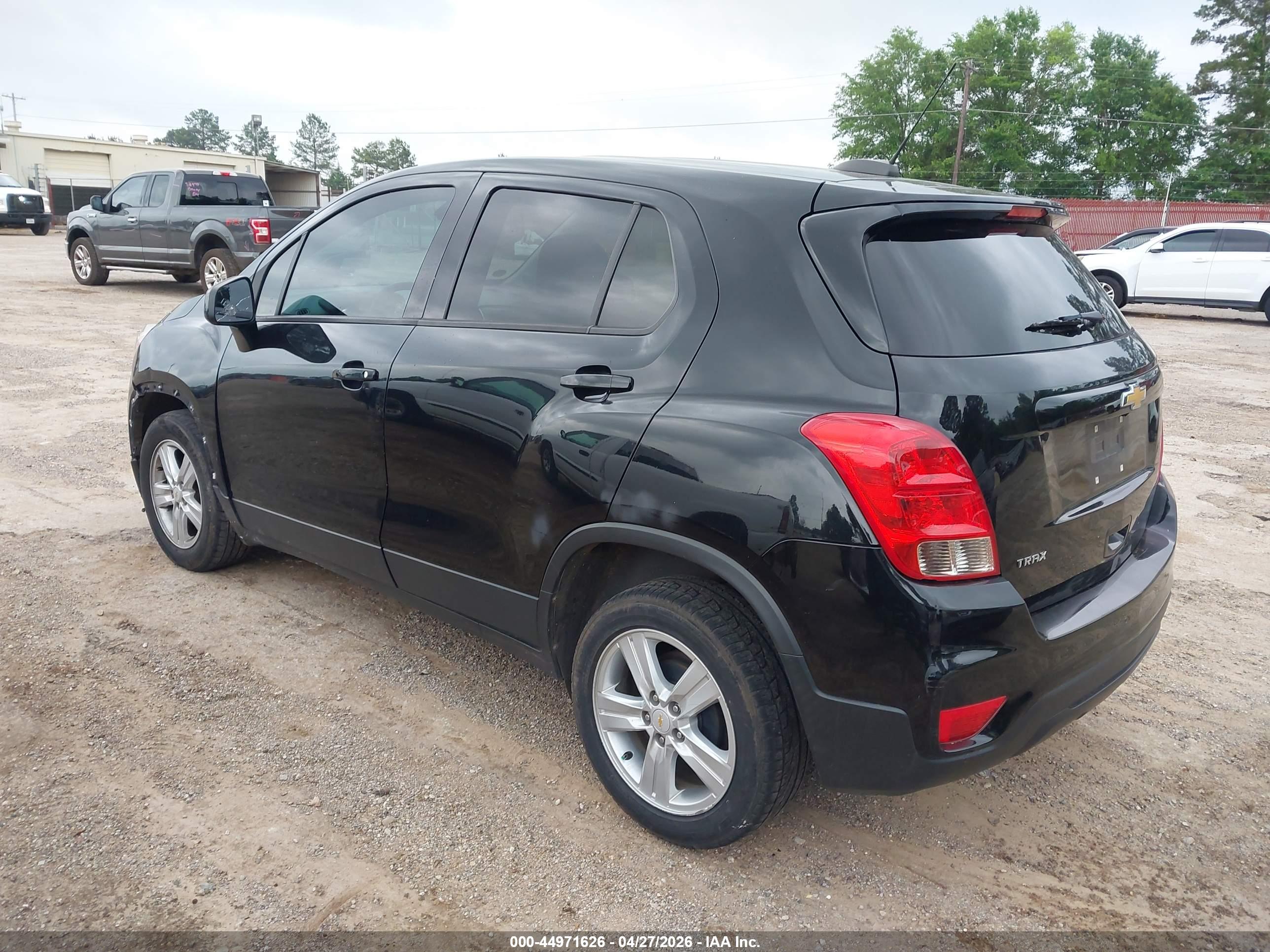 CHEVROLET TRAX image 3