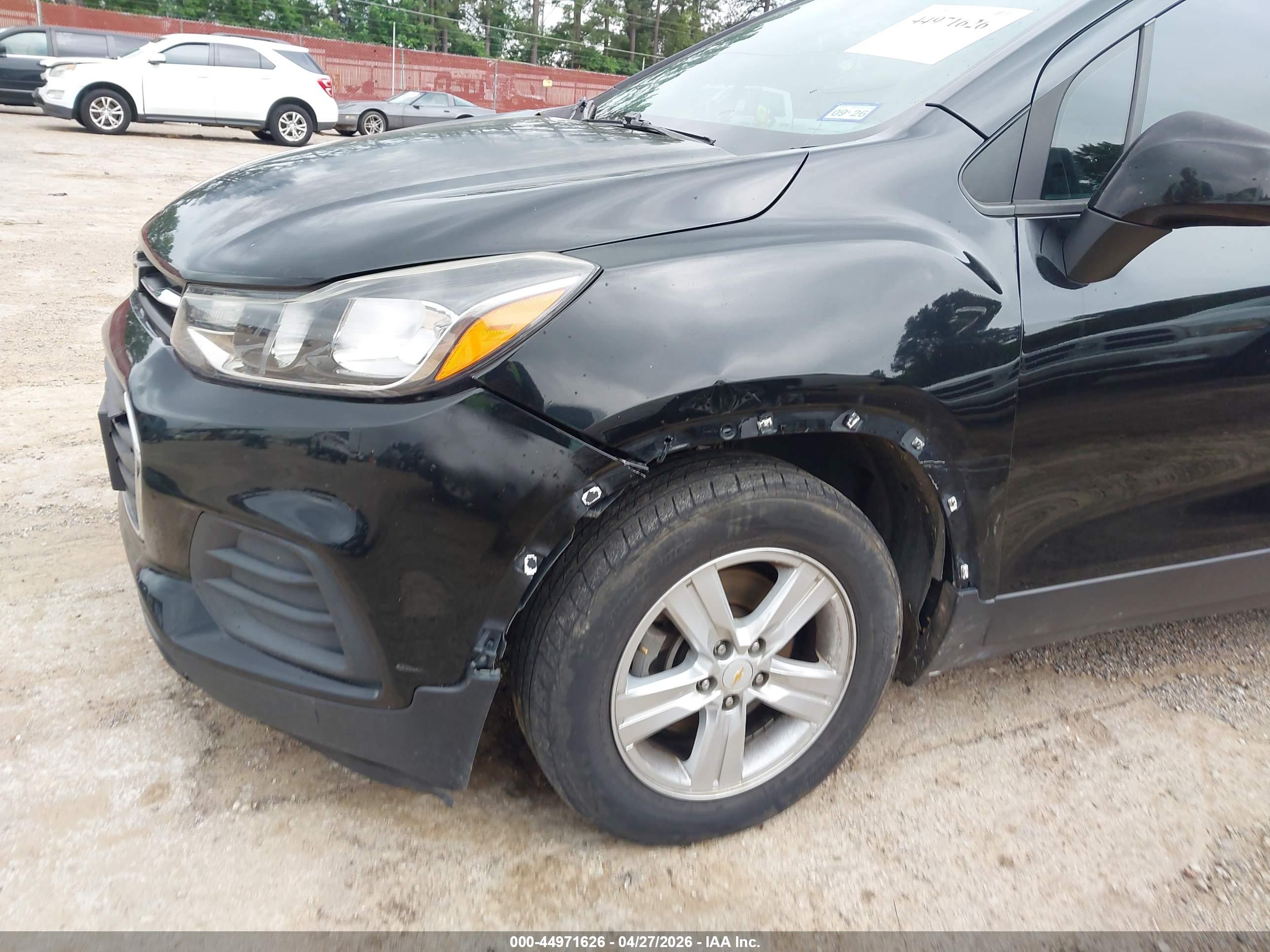 CHEVROLET TRAX image 6
