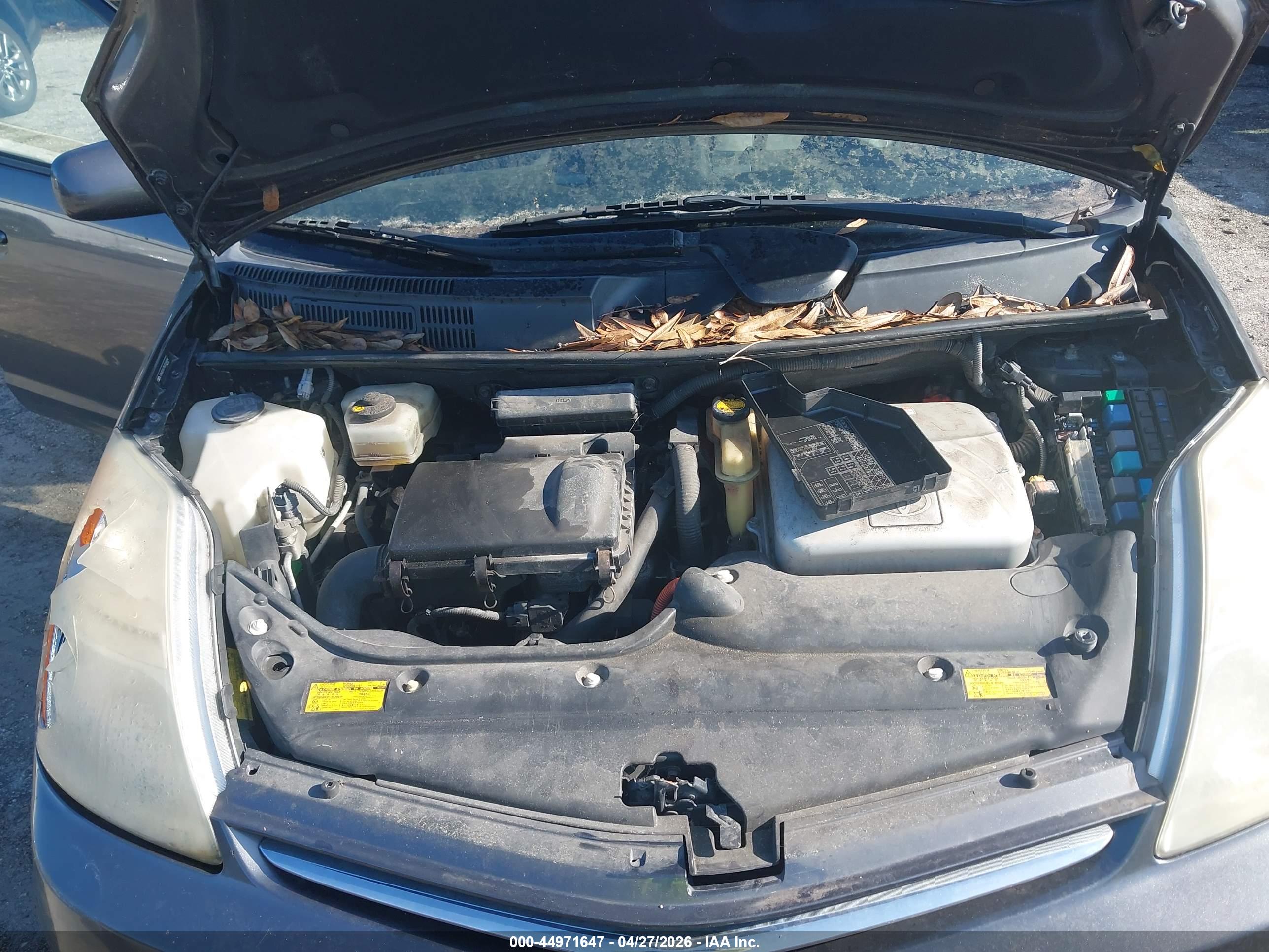 TOYOTA PRIUS image 10