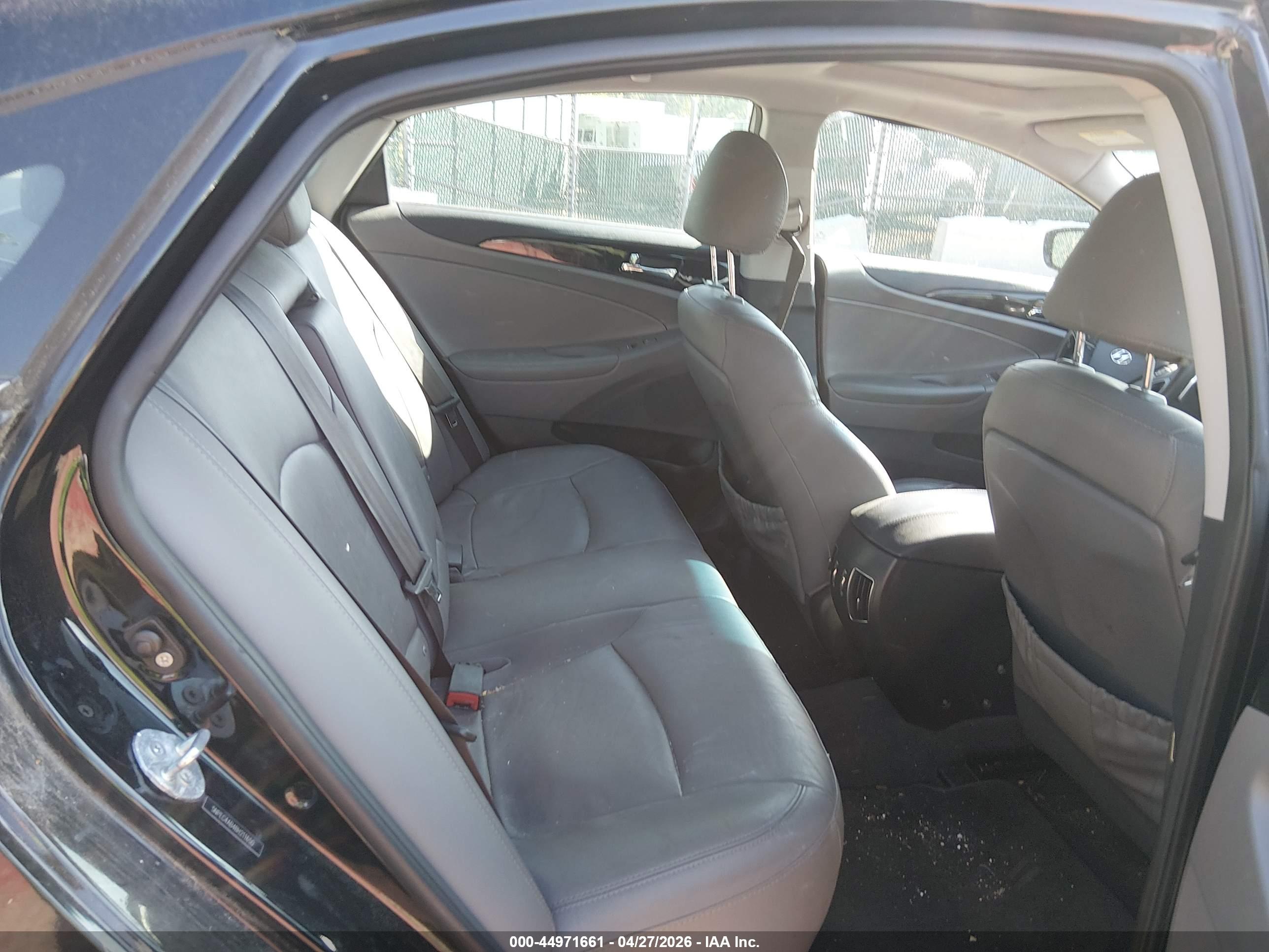 HYUNDAI SONATA image 8