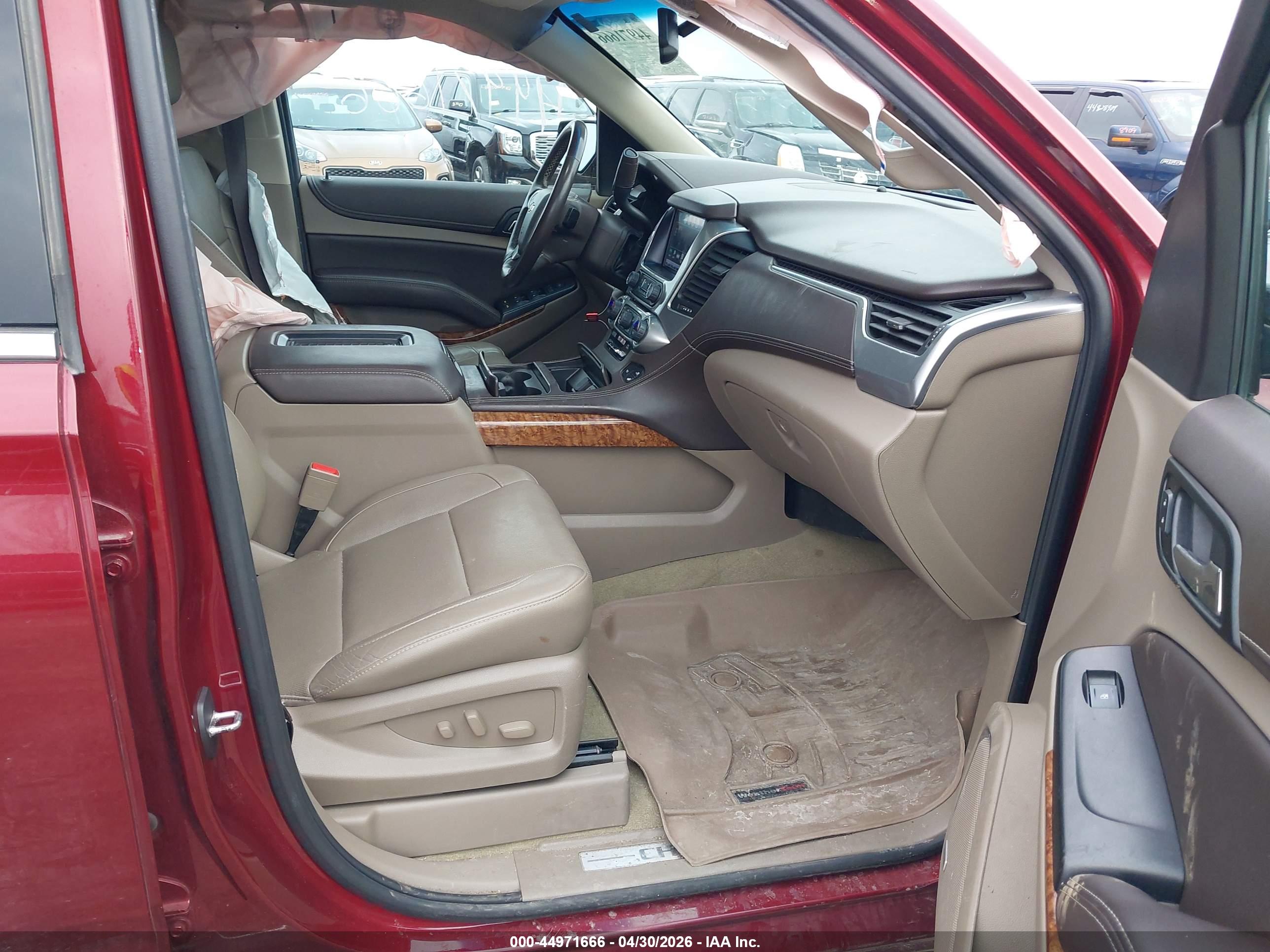 CHEVROLET SUBURBAN image 5