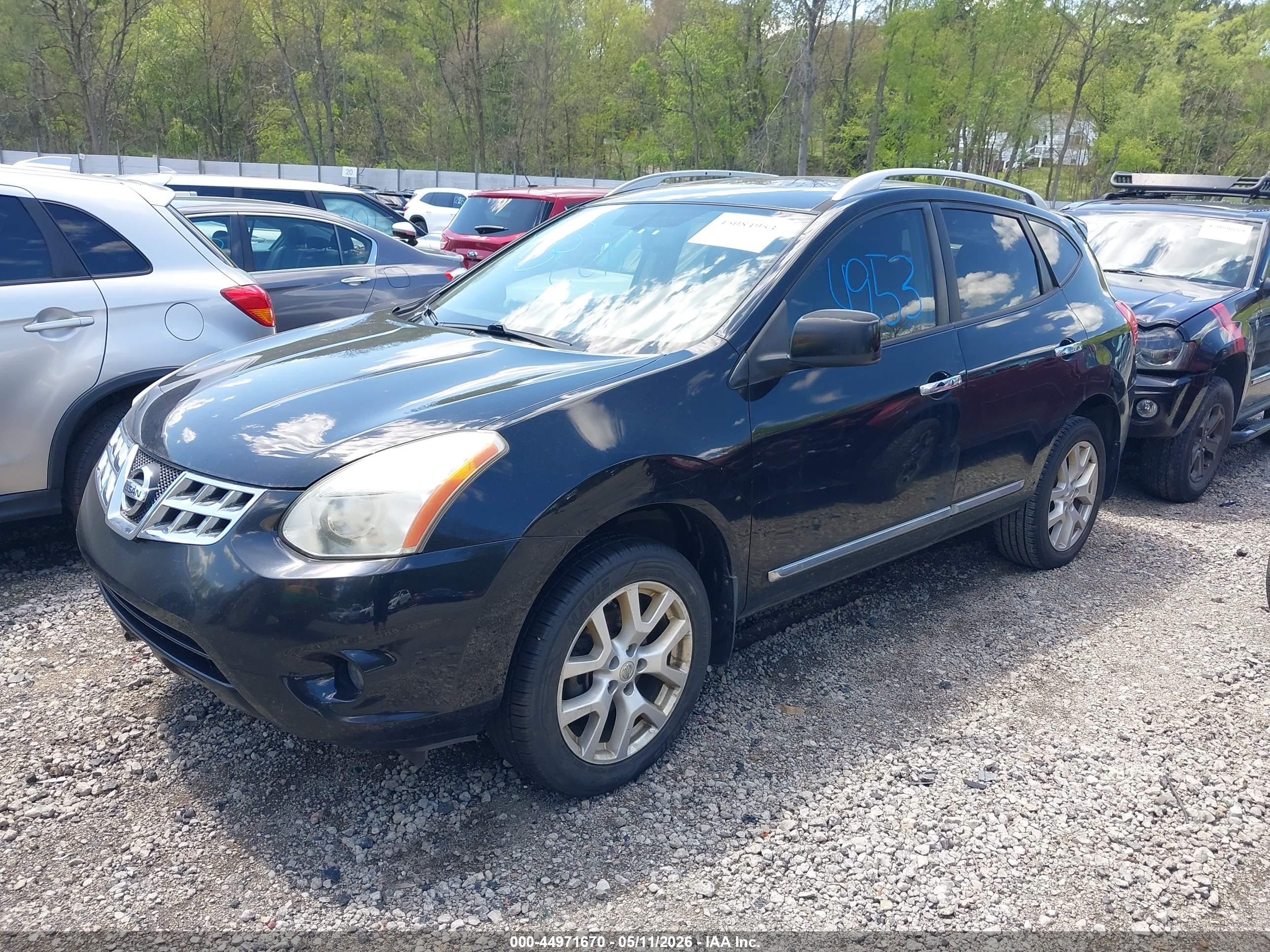 NISSAN ROGUE image 2