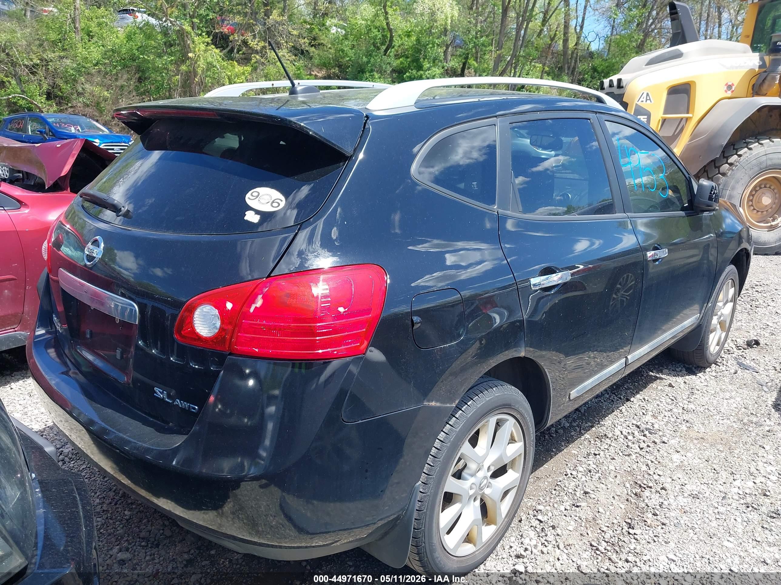 NISSAN ROGUE image 4