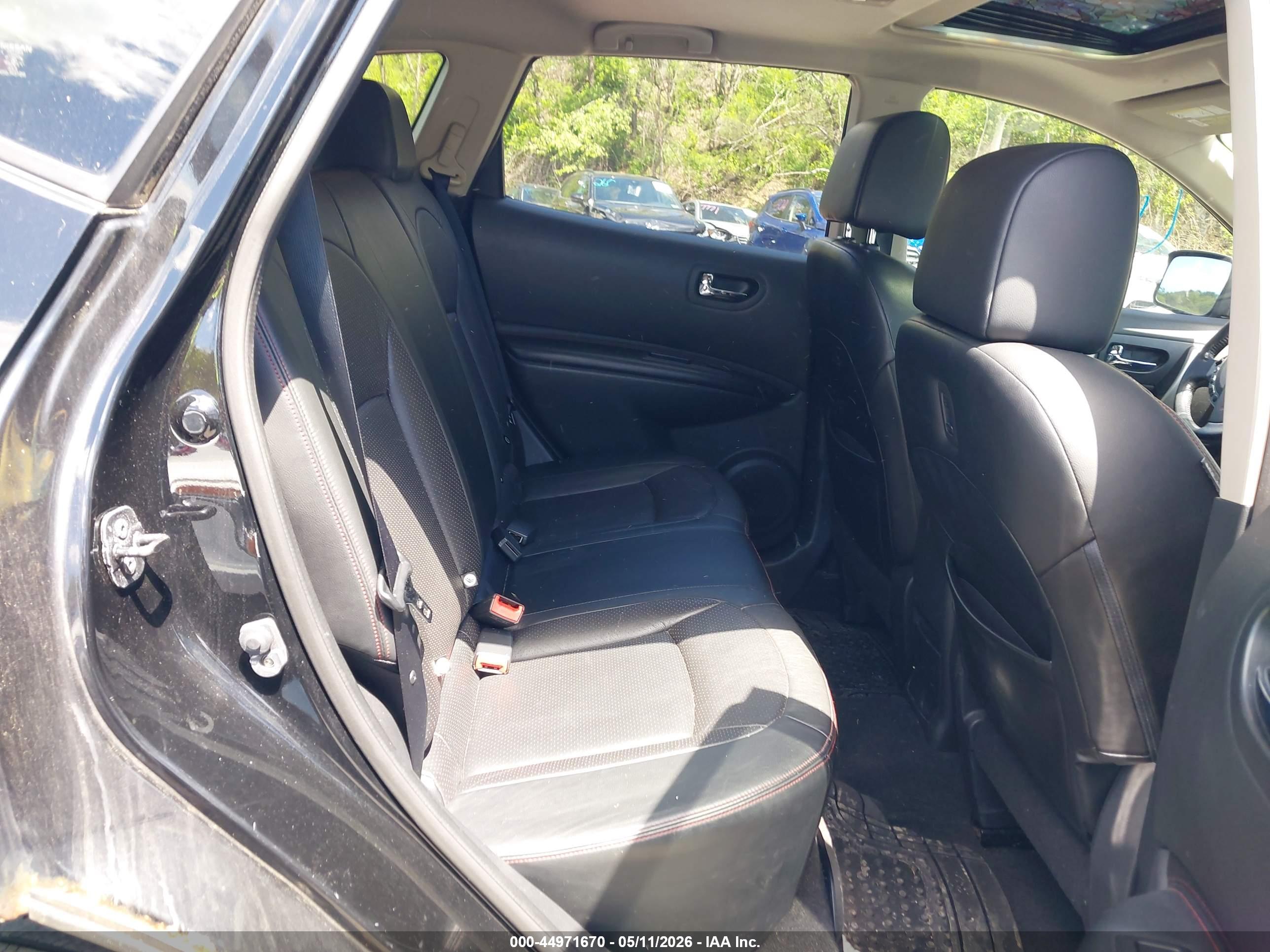 NISSAN ROGUE image 8