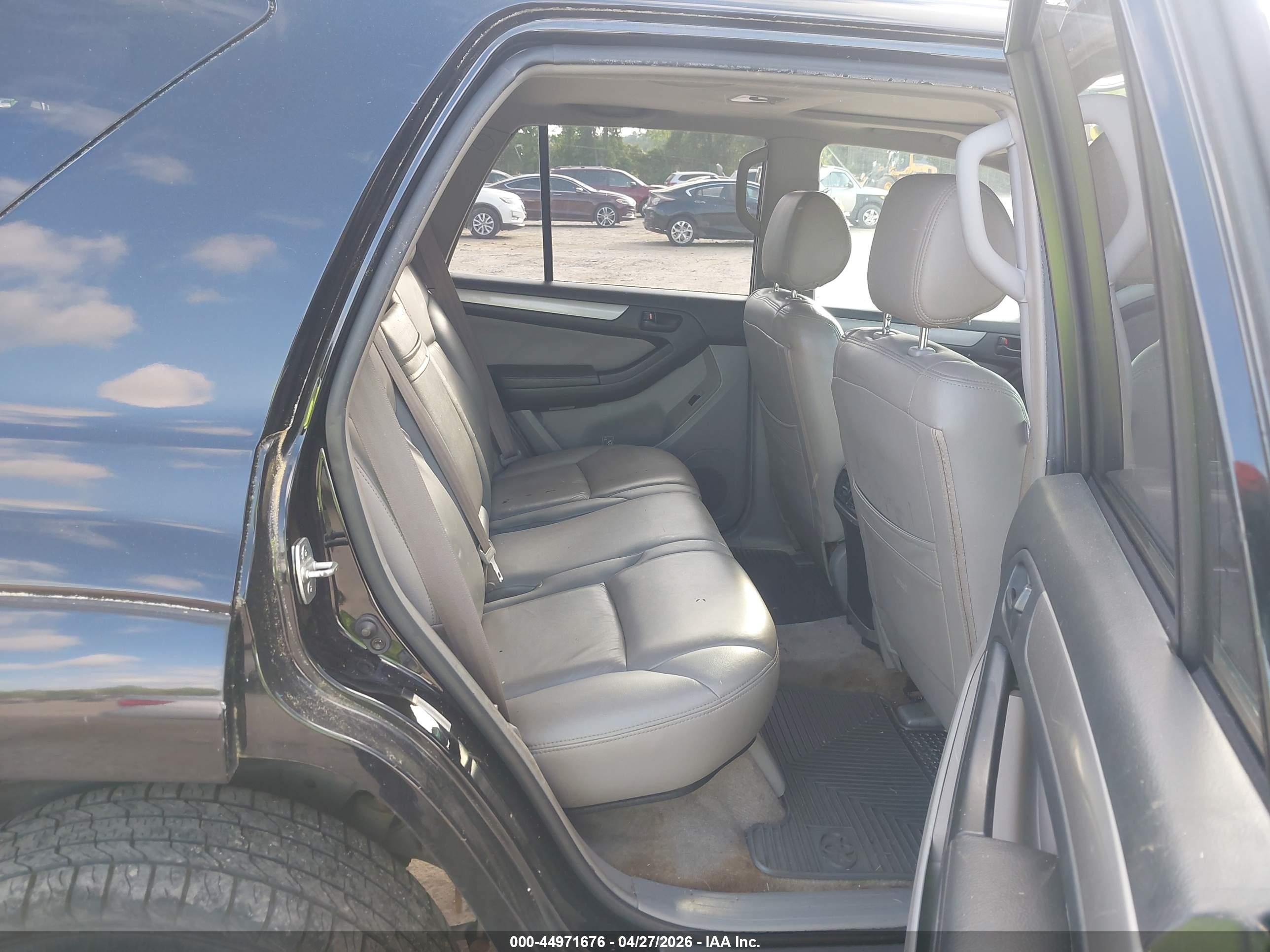 TOYOTA 4RUNNER image 8