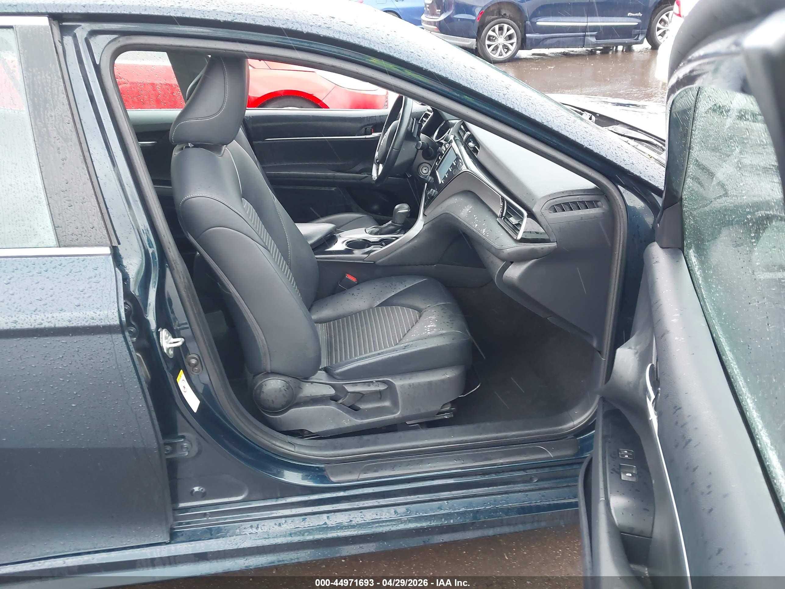 TOYOTA CAMRY image 5