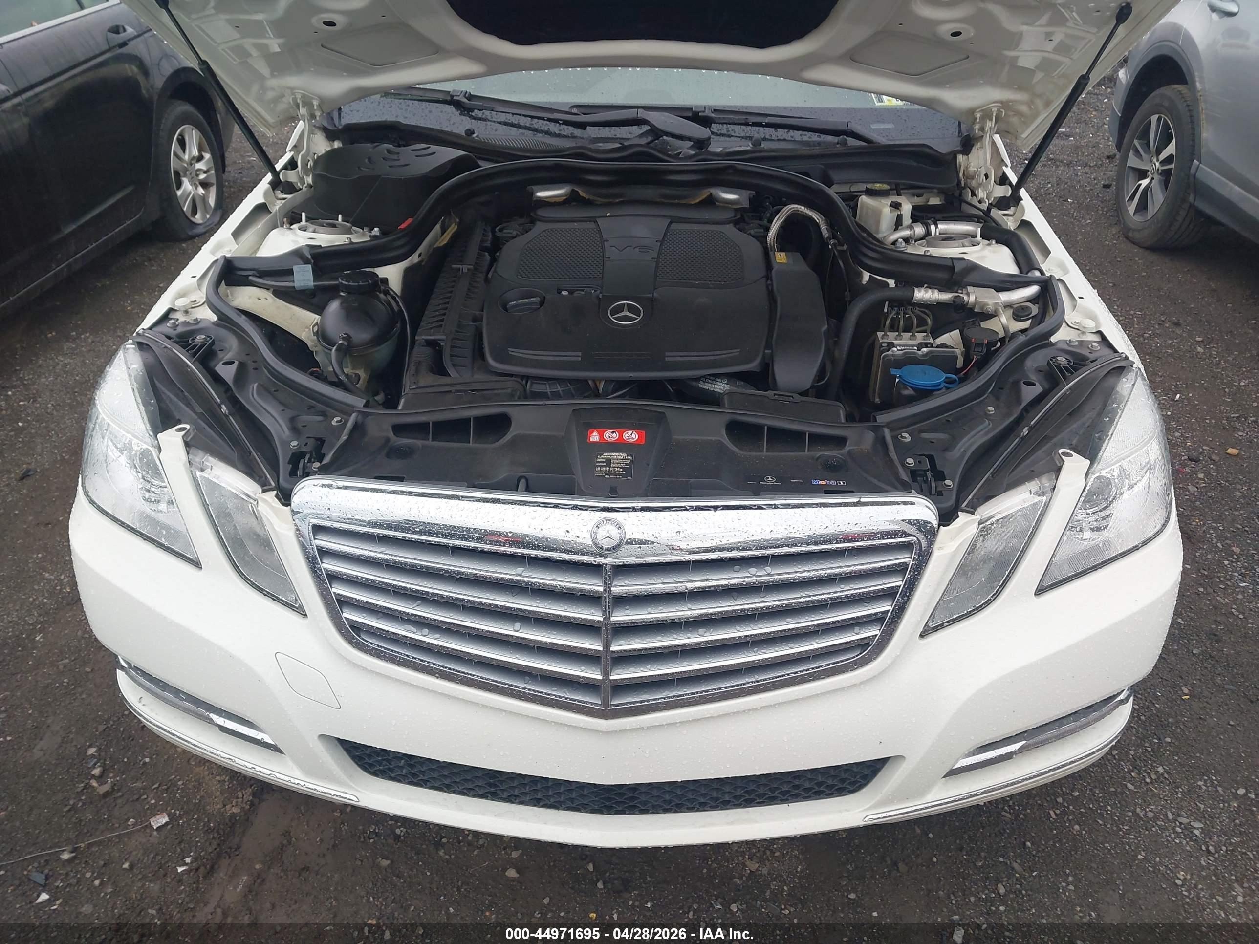 MERCEDES-BENZ E image 6