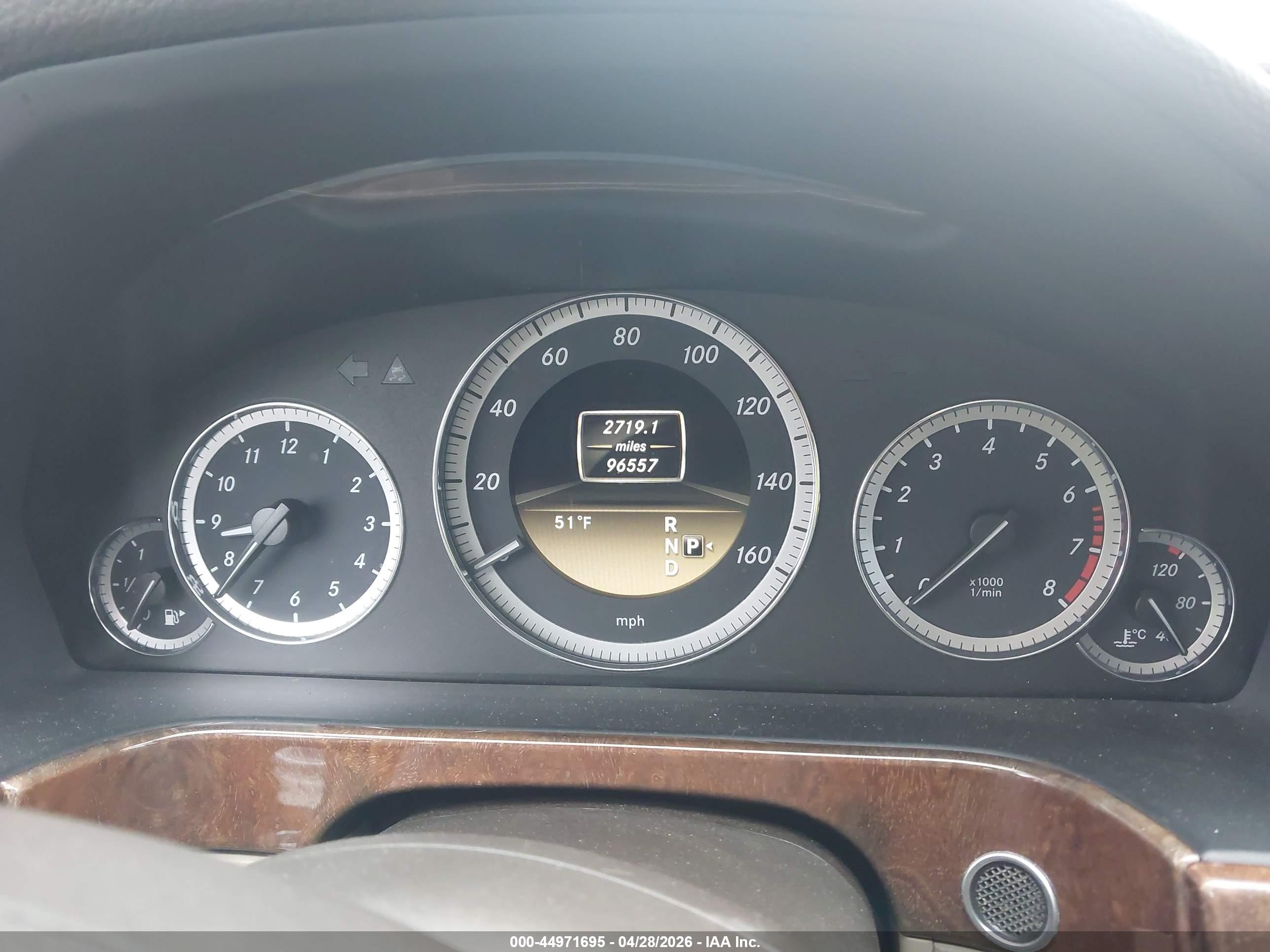 MERCEDES-BENZ E image 7