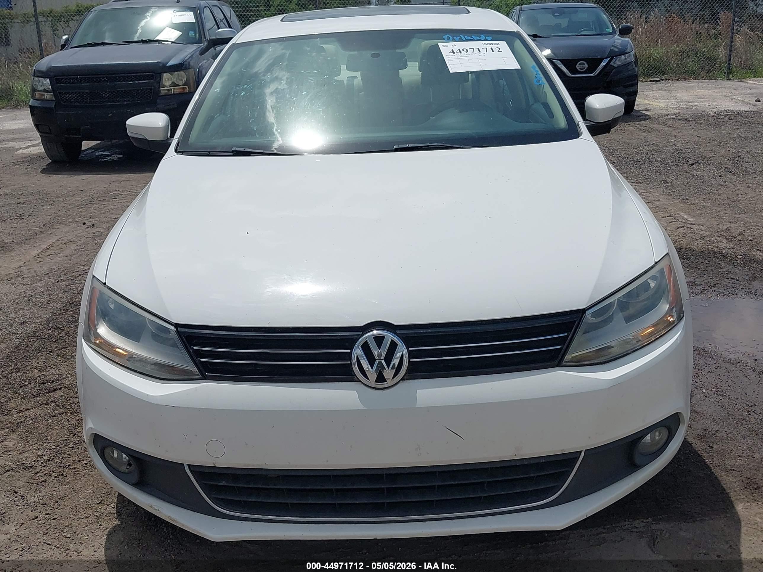 VOLKSWAGEN JETTA image 6