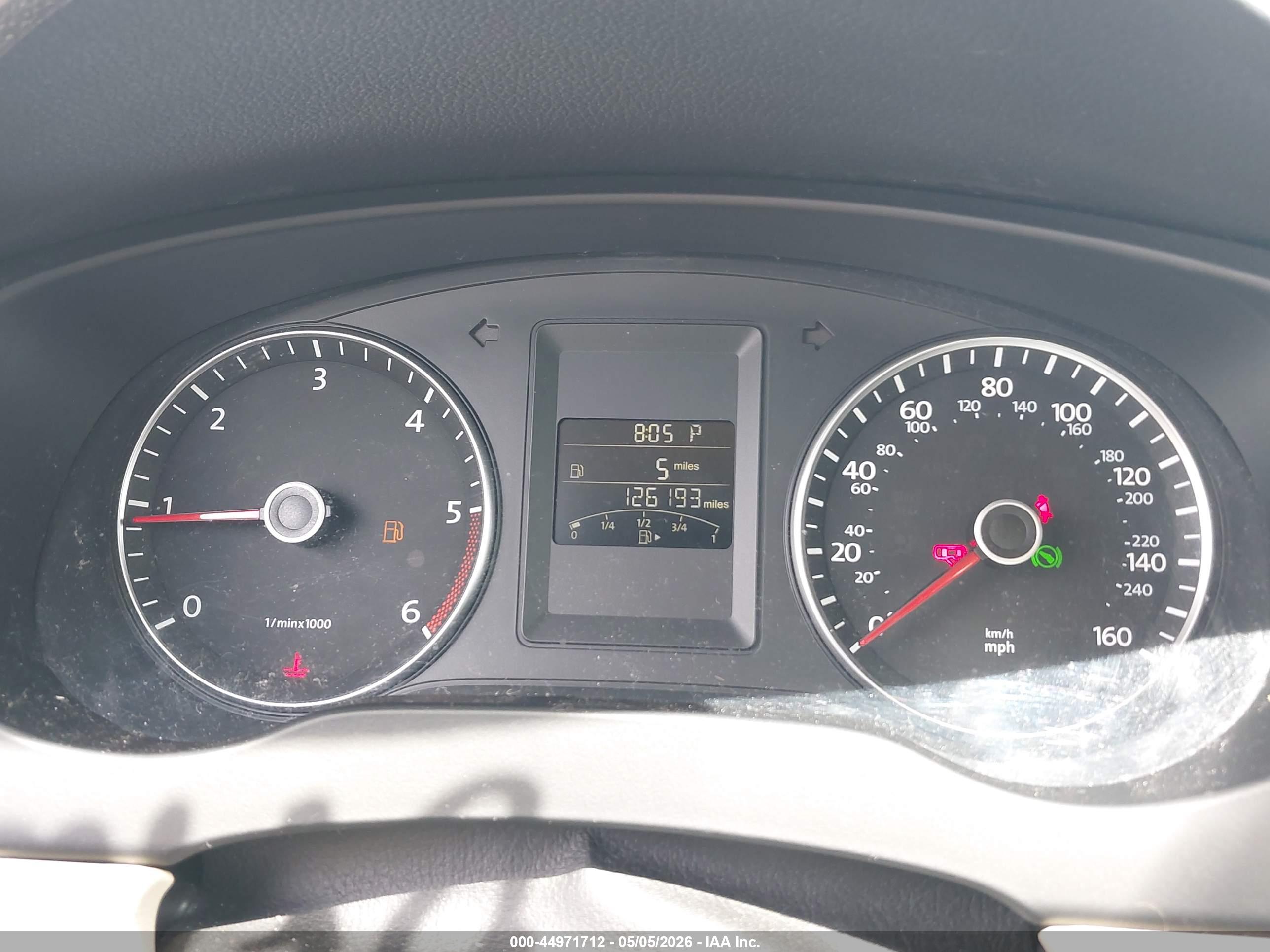 VOLKSWAGEN JETTA image 7