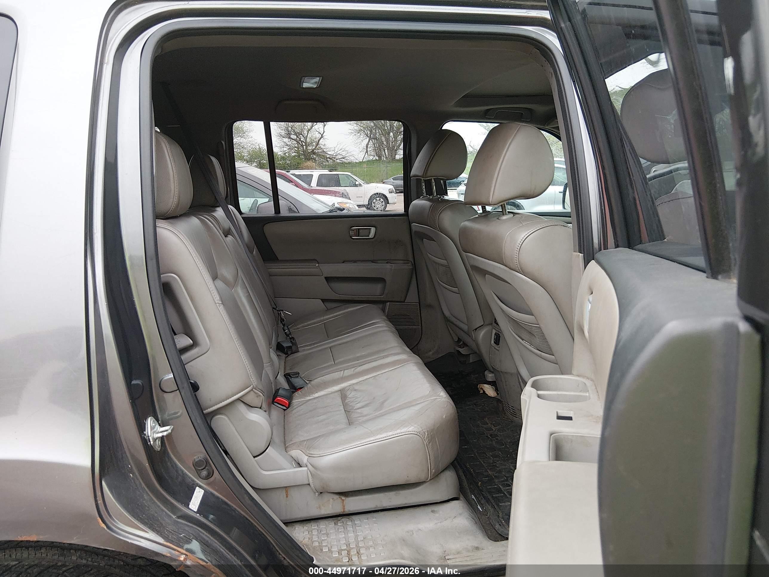 HONDA PILOT image 8